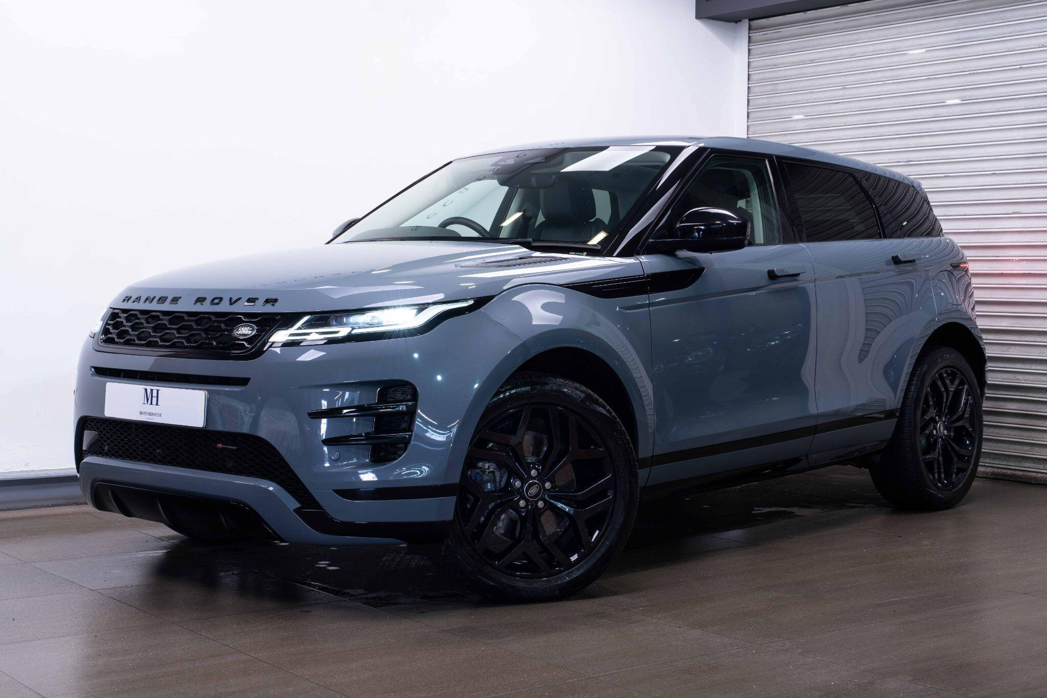 Land Rover Range Rover Evoque 1.5 P300e 12.2kWh R-Dynamic SE Auto 4WD Euro 6 (s/s) 5dr 5dr Automatic 2026