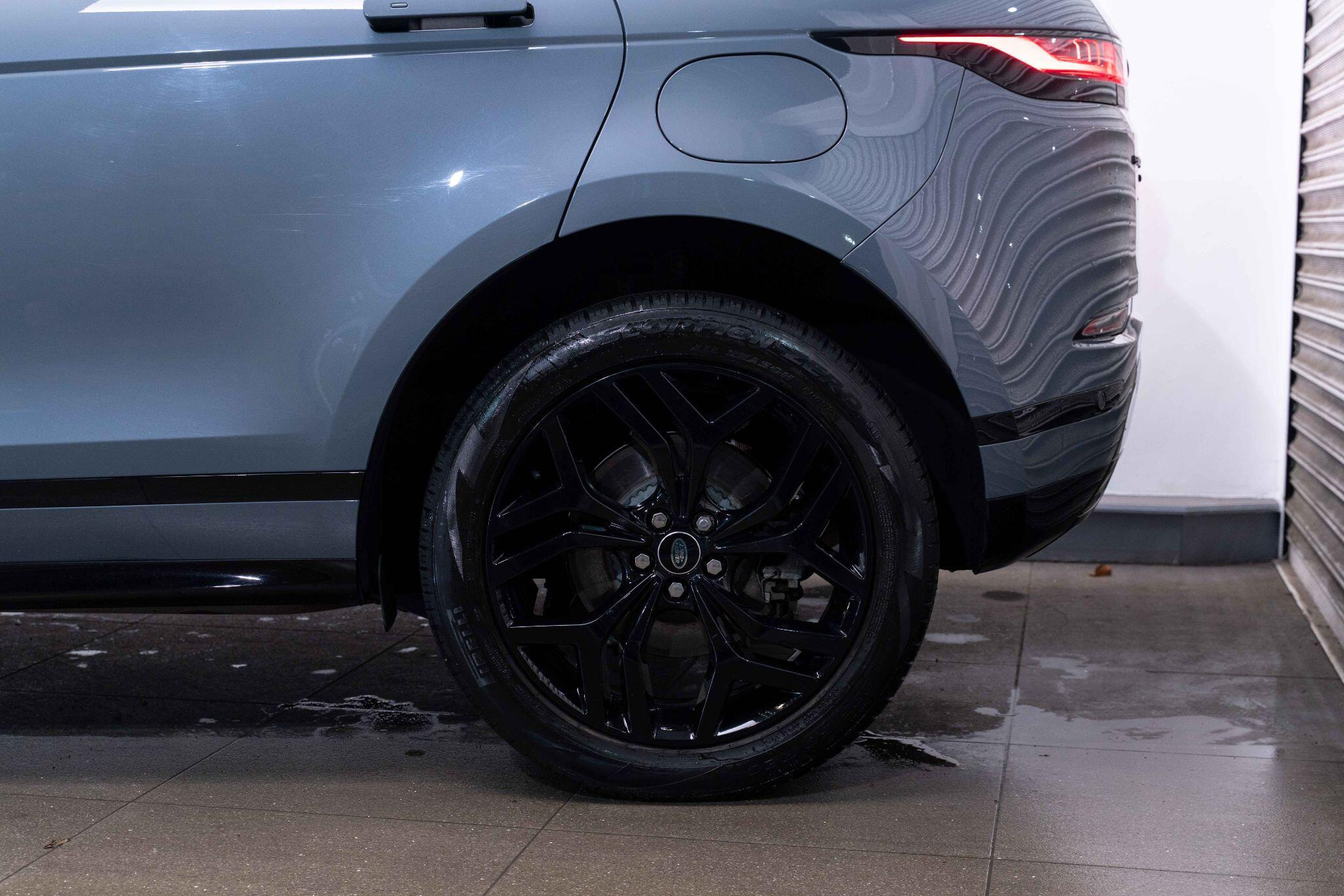 Land Rover Range Rover Evoque 1.5 P300e 12.2kWh R-Dynamic SE Auto 4WD Euro 6 (s/s) 5dr 5dr Automatic 2026
