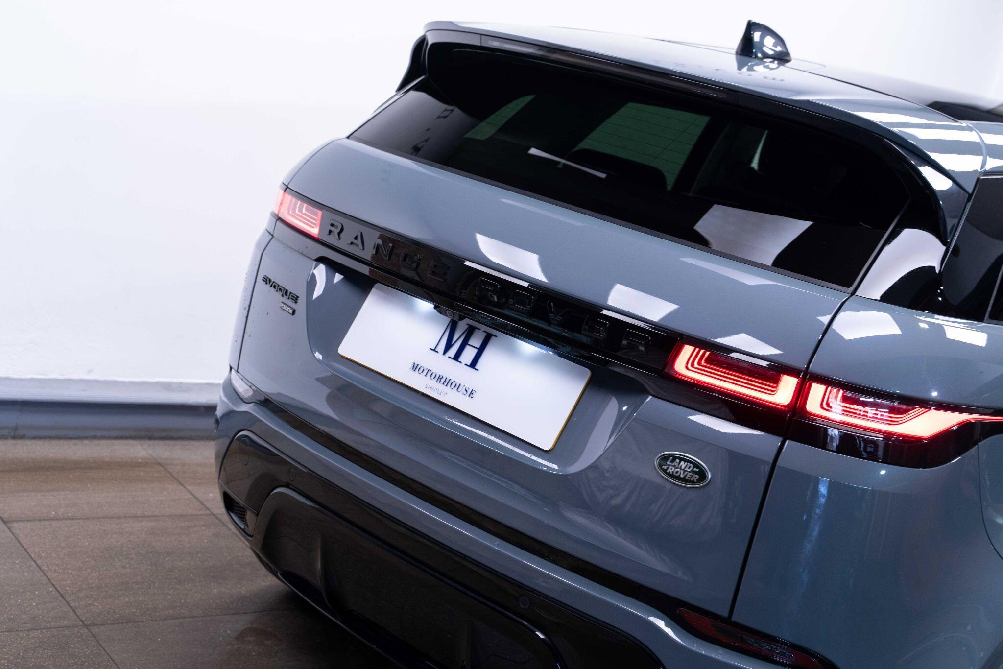 Land Rover Range Rover Evoque 1.5 P300e 12.2kWh R-Dynamic SE Auto 4WD Euro 6 (s/s) 5dr 5dr Automatic 2026
