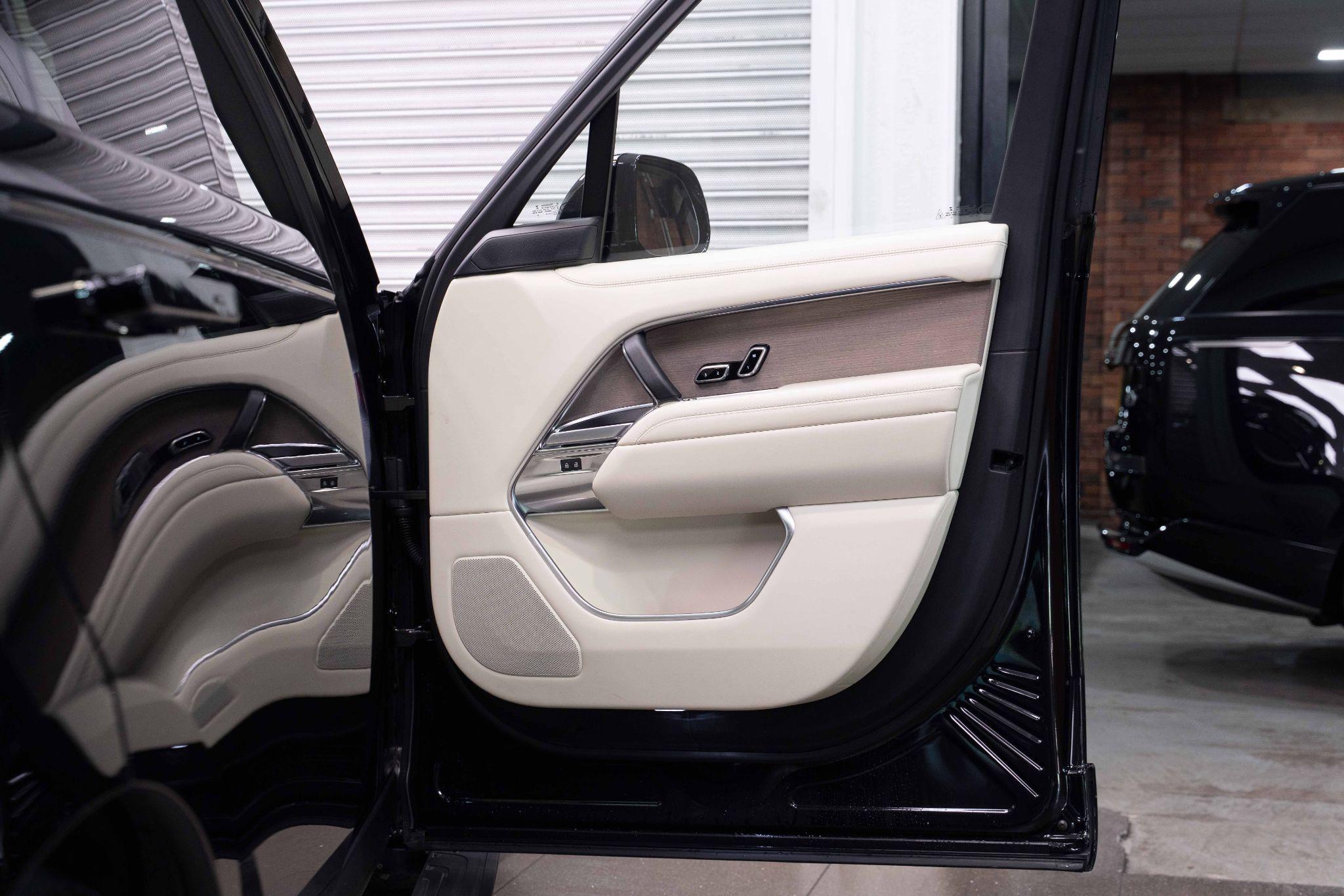 Land Rover Range Rover 3.0 D350 MHEV First Edition Auto 4WD Euro 6 (s/s) 5dr 5dr Automatic 2026