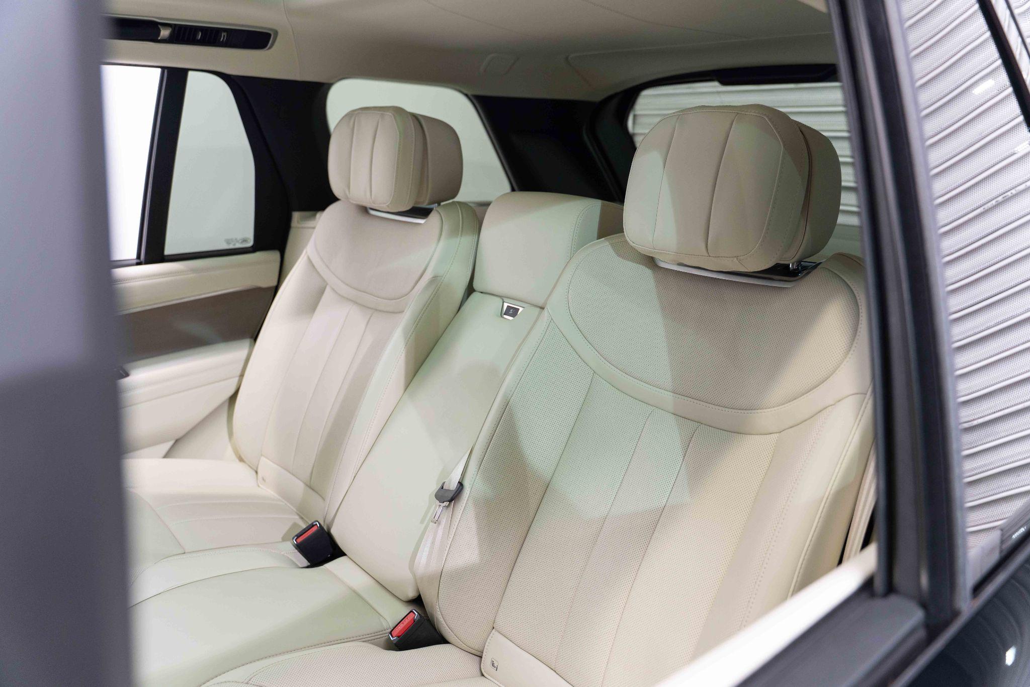 Land Rover Range Rover 3.0 D350 MHEV First Edition Auto 4WD Euro 6 (s/s) 5dr 5dr Automatic 2026