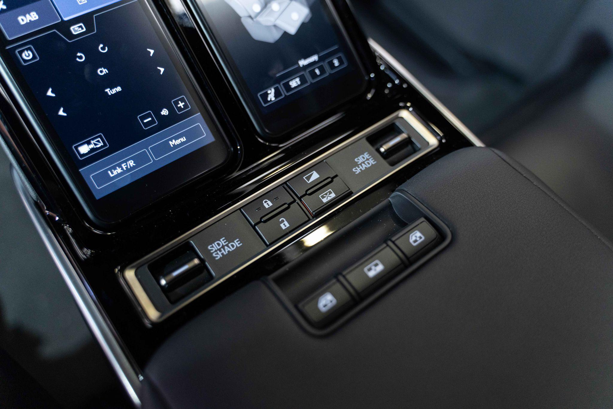 Lexus Lm 2.5 350h Takumi MPV 5dr Petrol Hybrid E-CVT AWD Euro 6 (s/s) (250 ps) 5dr Automatic 2026