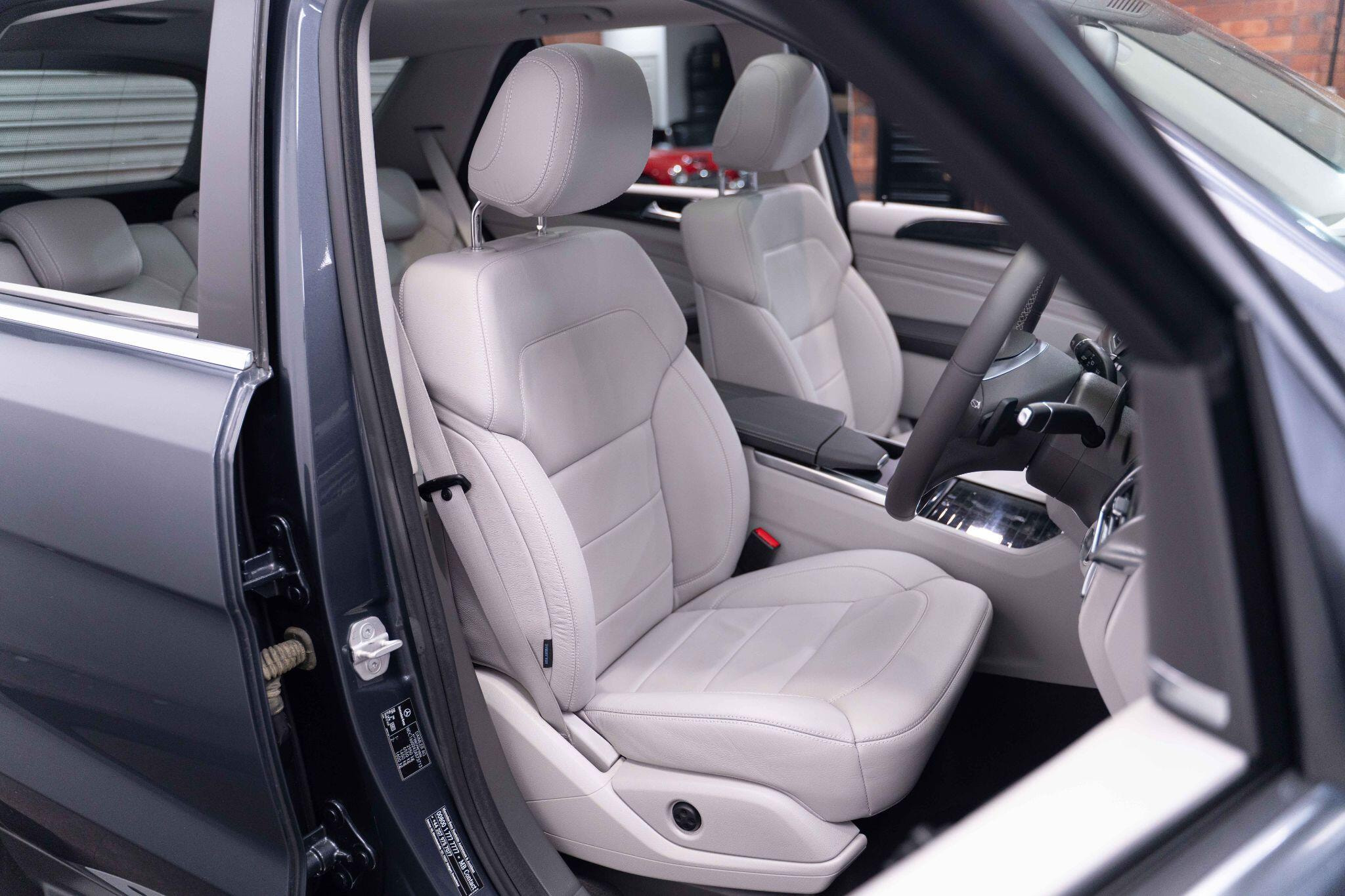 Mercedes-Benz M Class 3.0 ML350 V6 BlueTEC AMG Line G-Tronic 4WD Euro 6 (s/s) 5dr 5dr Automatic 2026