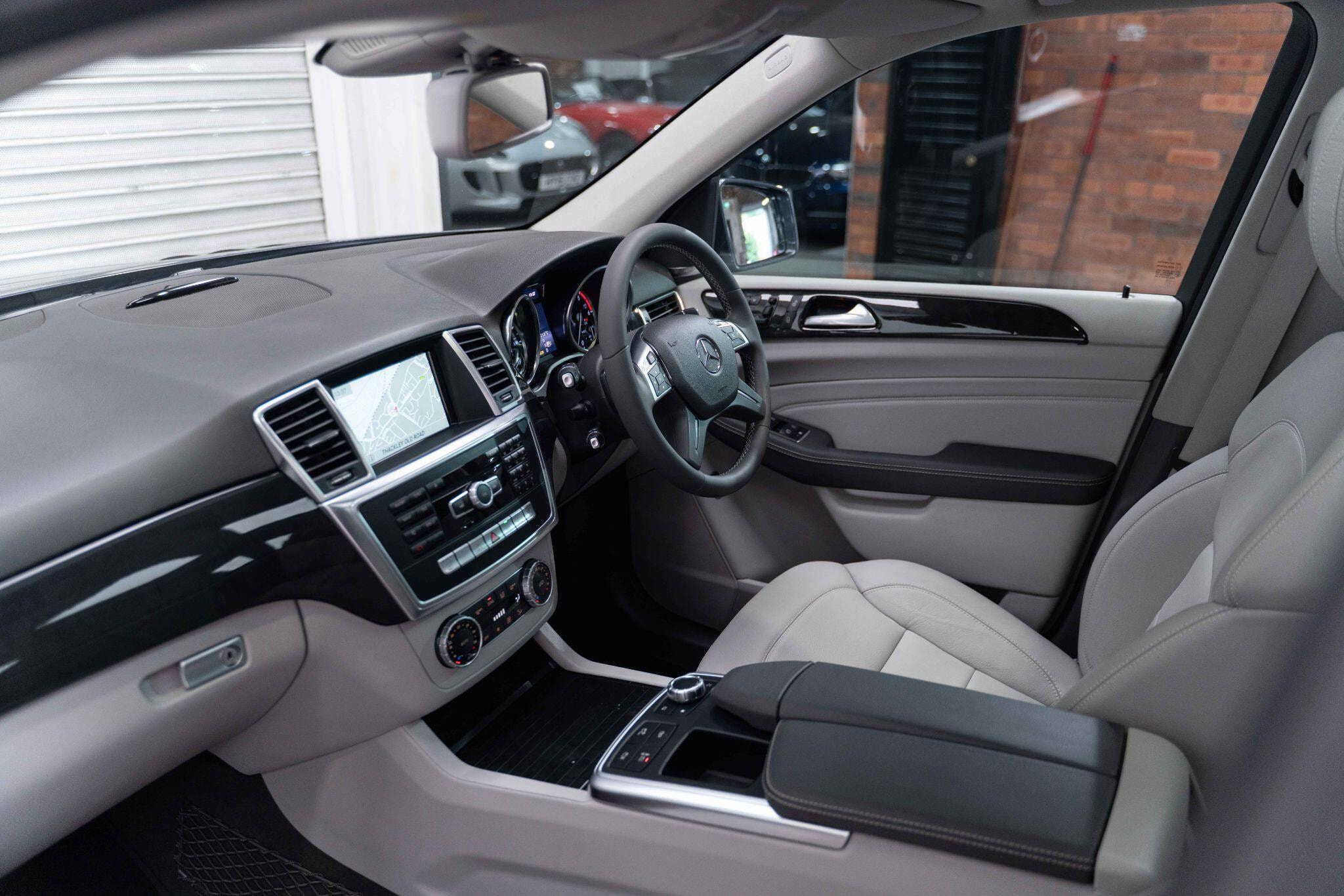 Mercedes-Benz M Class 3.0 ML350 V6 BlueTEC AMG Line G-Tronic 4WD Euro 6 (s/s) 5dr 5dr Automatic 2026