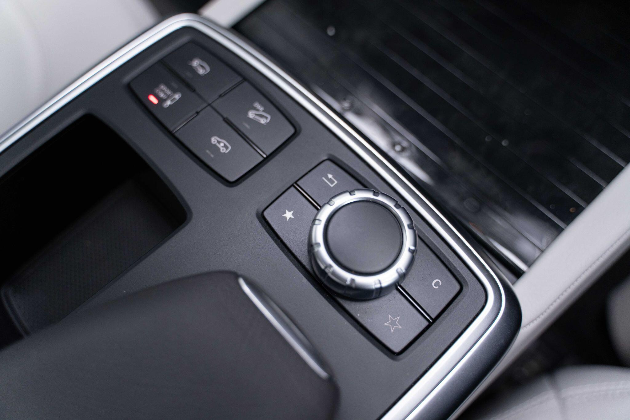 Mercedes-Benz M Class 3.0 ML350 V6 BlueTEC AMG Line G-Tronic 4WD Euro 6 (s/s) 5dr 5dr Automatic 2026