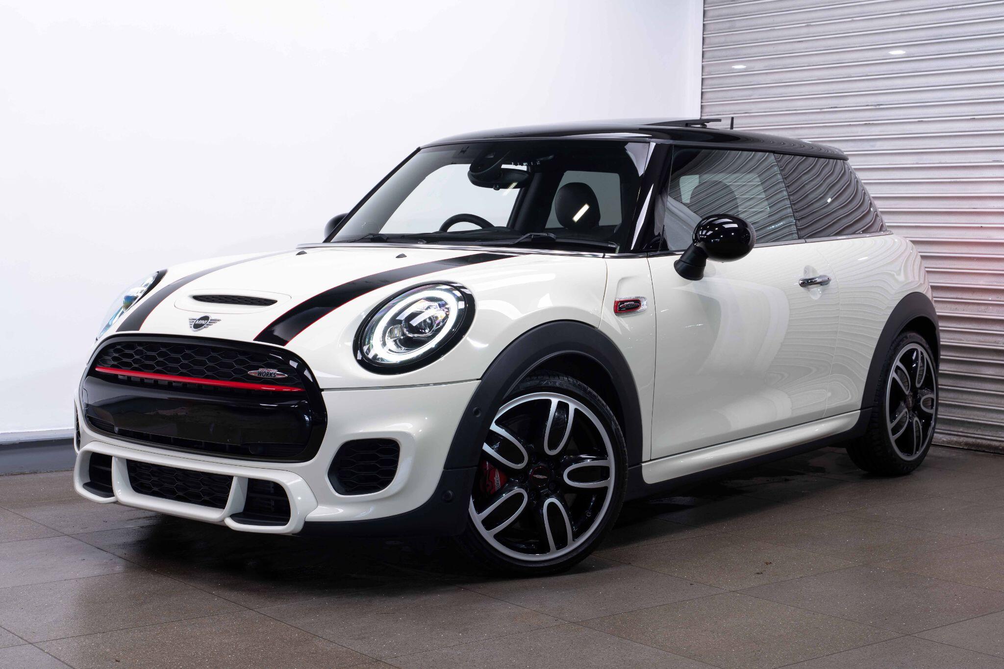 MINI Hatch 2.0 John Cooper Works Auto Euro 6 (s/s) 3dr 3dr Automatic 2026