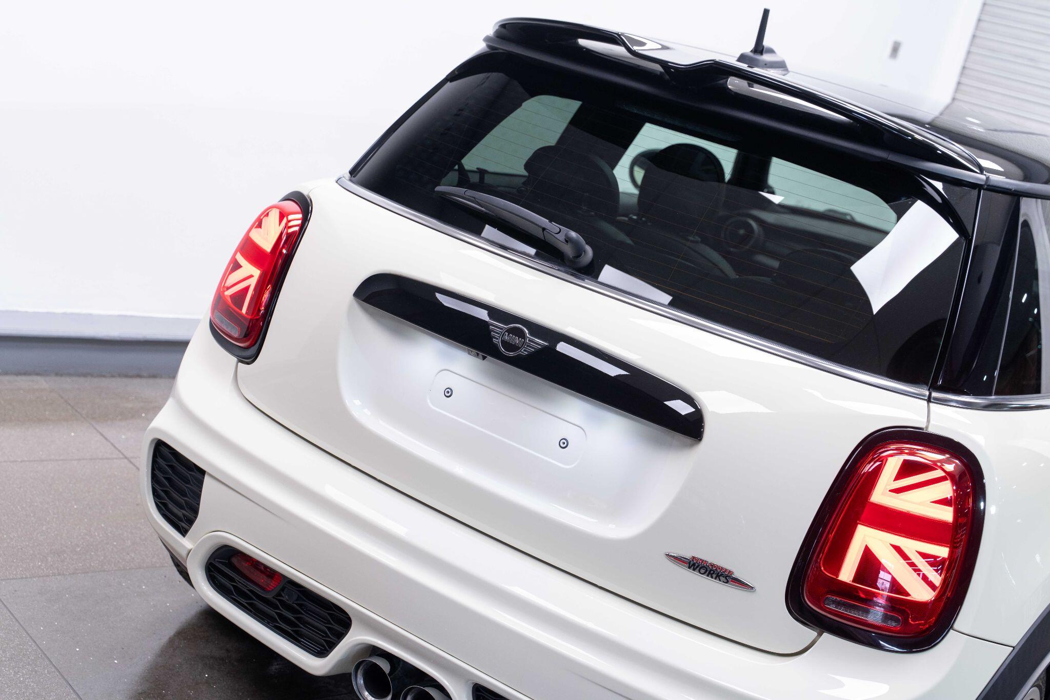 MINI Hatch 2.0 John Cooper Works Auto Euro 6 (s/s) 3dr 3dr Automatic 2026