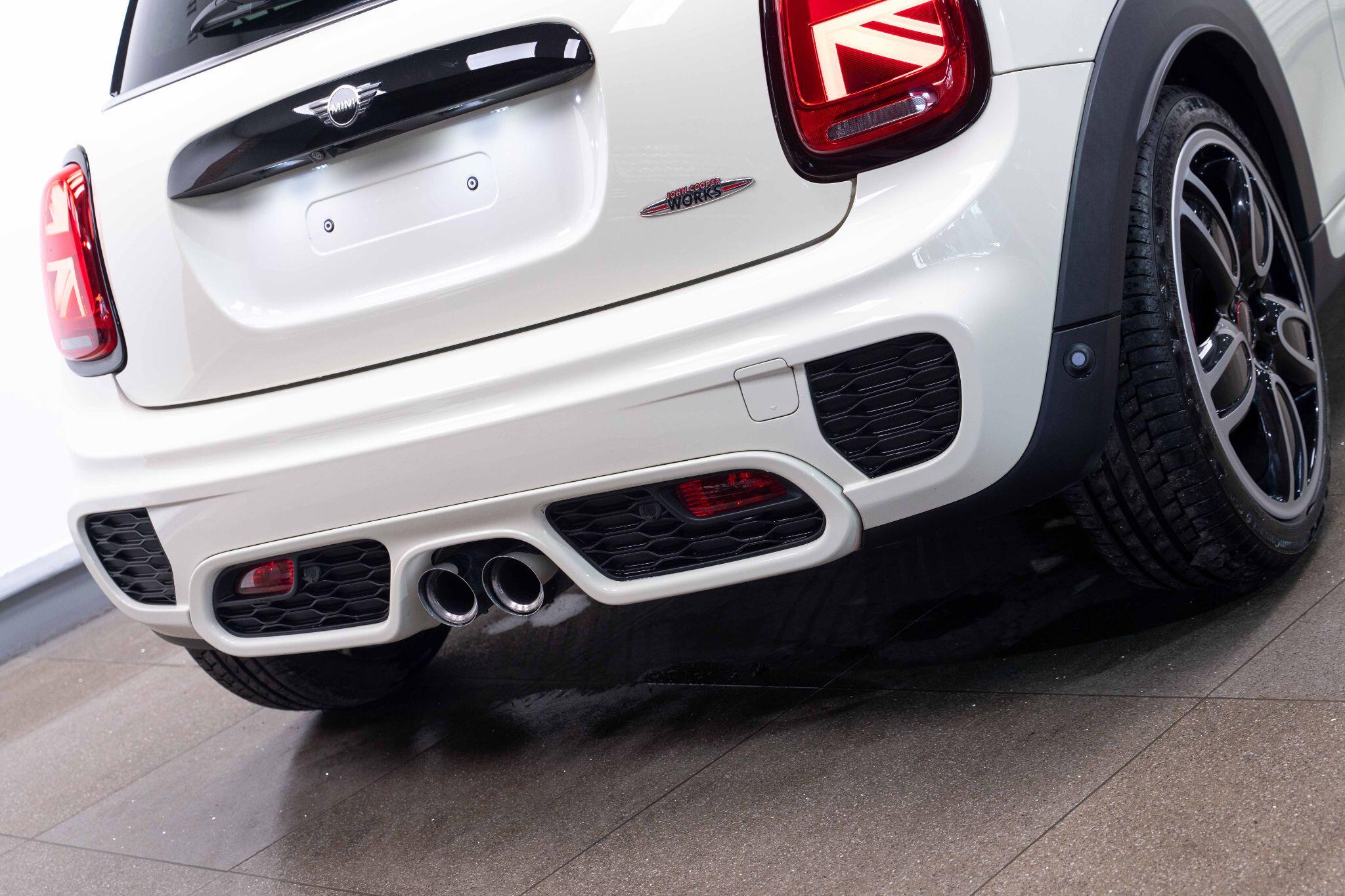 MINI Hatch 2.0 John Cooper Works Auto Euro 6 (s/s) 3dr 3dr Automatic 2026