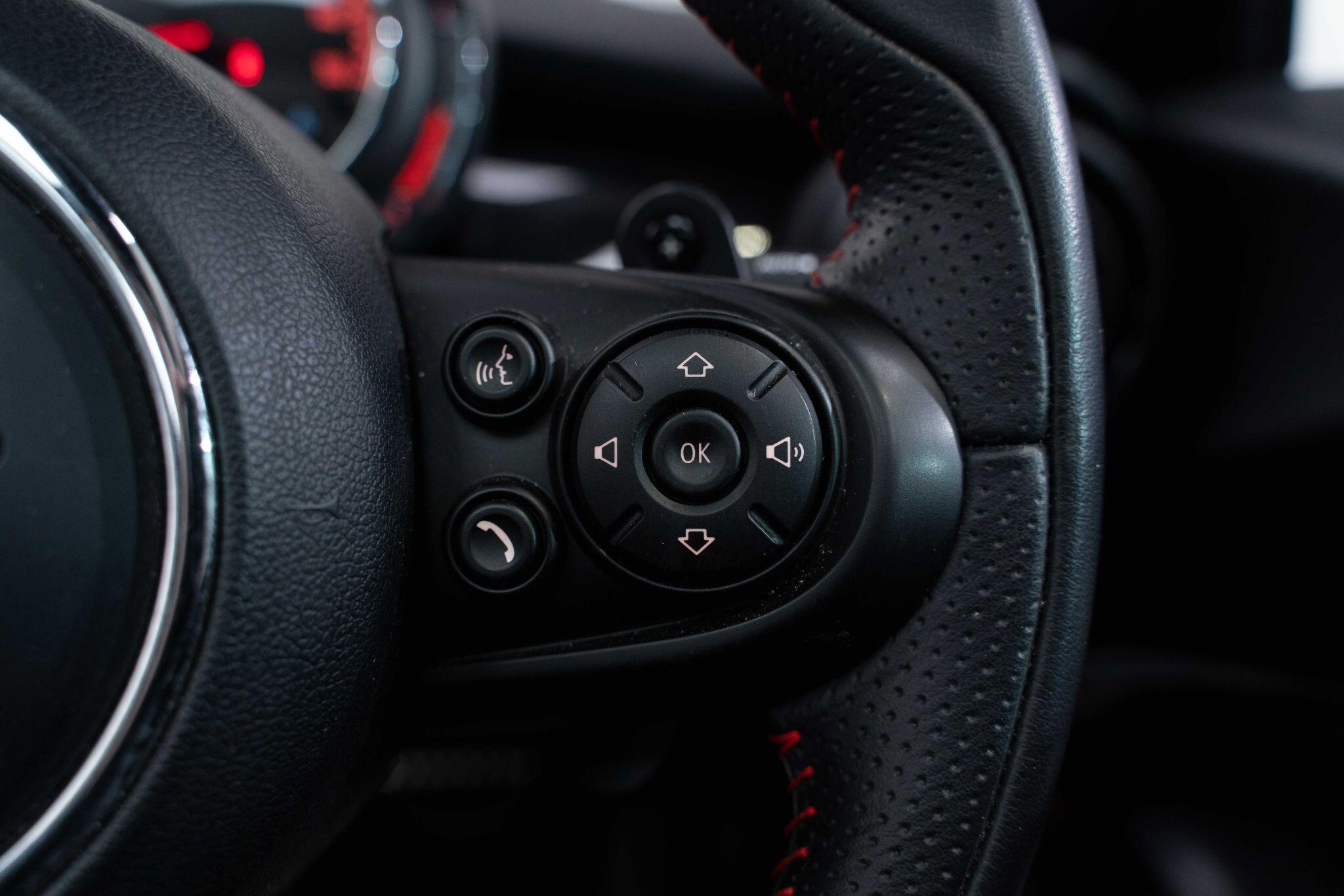MINI Hatch 2.0 John Cooper Works Auto Euro 6 (s/s) 3dr 3dr Automatic 2026