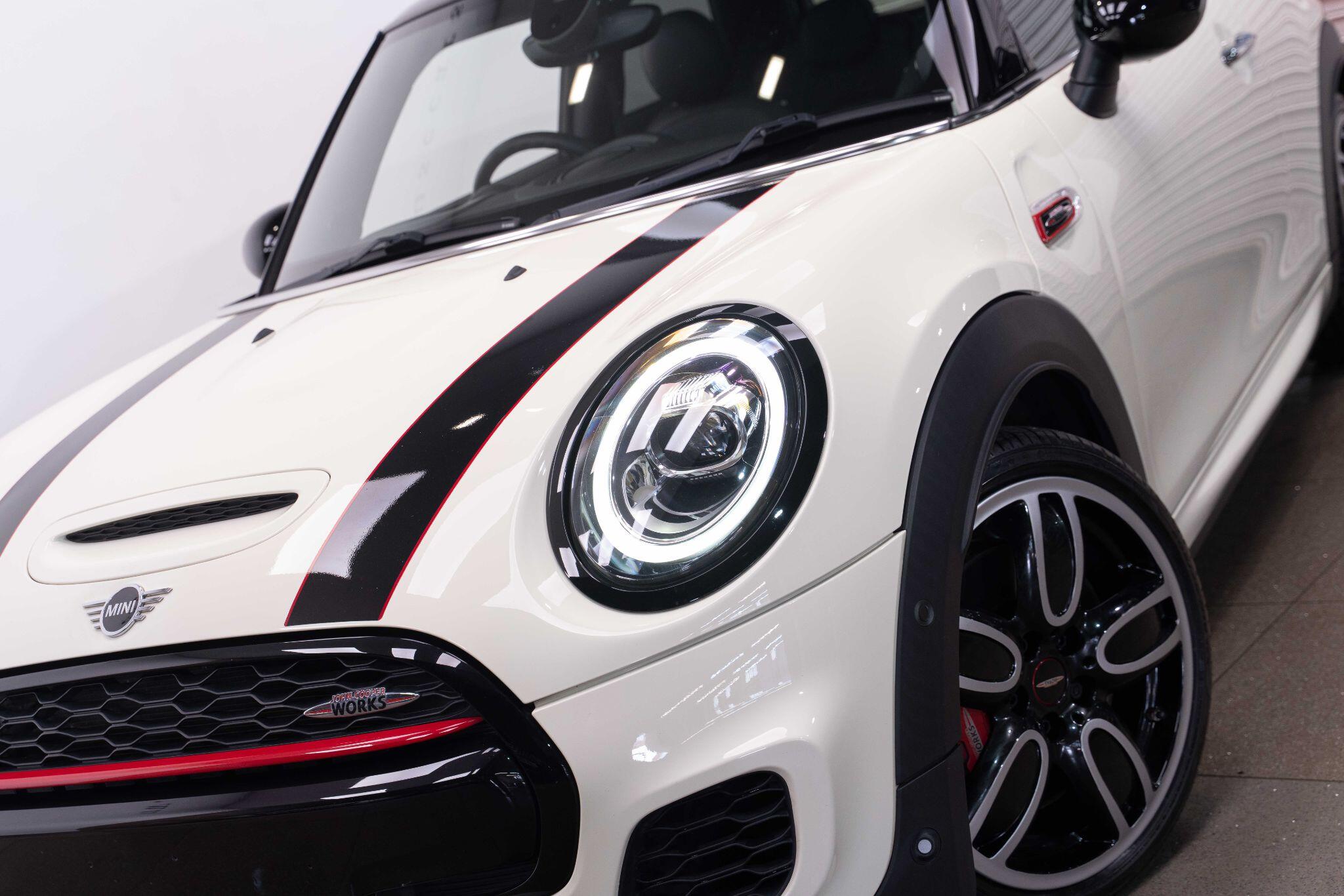 MINI Hatch 2.0 John Cooper Works Auto Euro 6 (s/s) 3dr 3dr Automatic 2026
