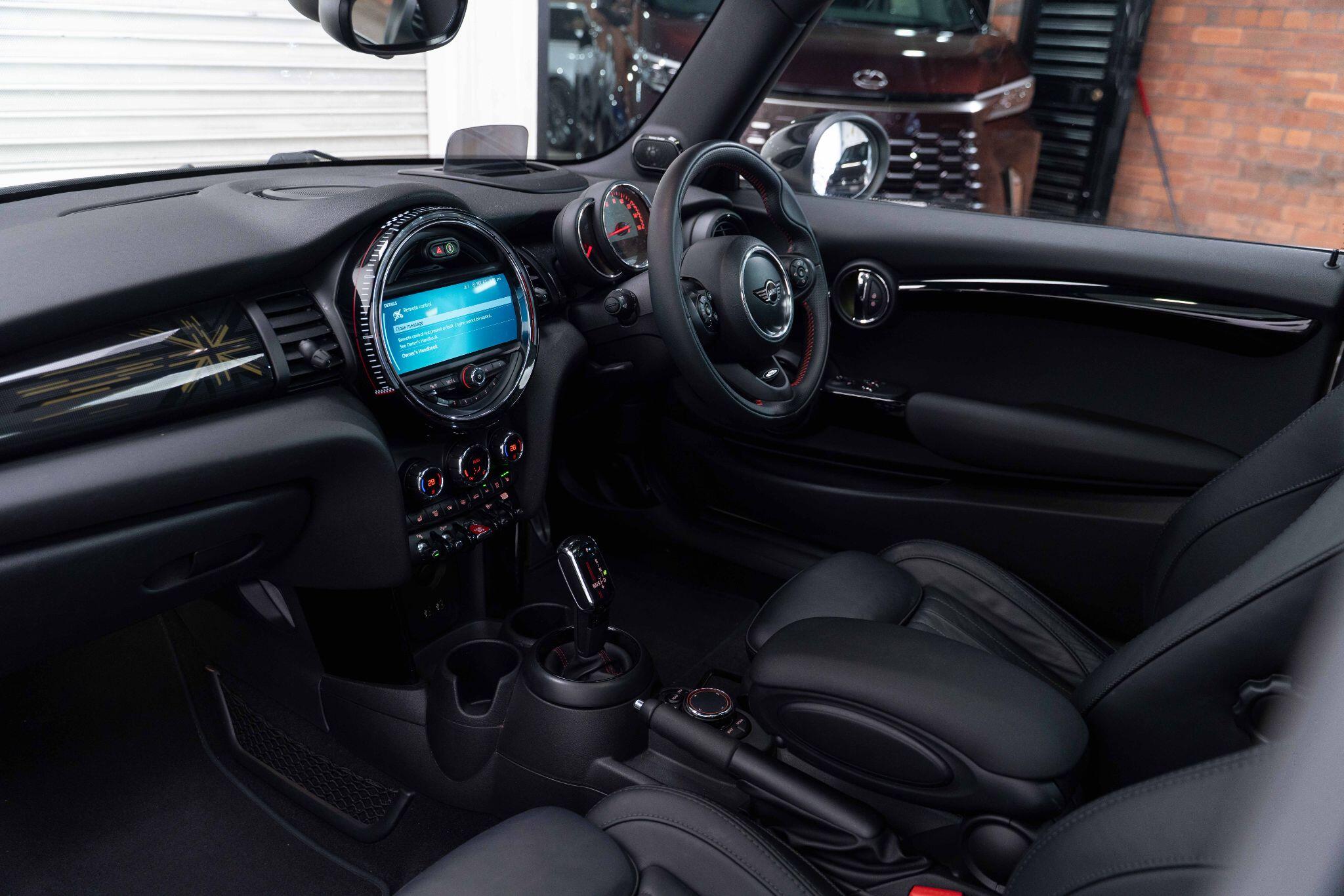 MINI Hatch 2.0 John Cooper Works Auto Euro 6 (s/s) 3dr 3dr Automatic 2026