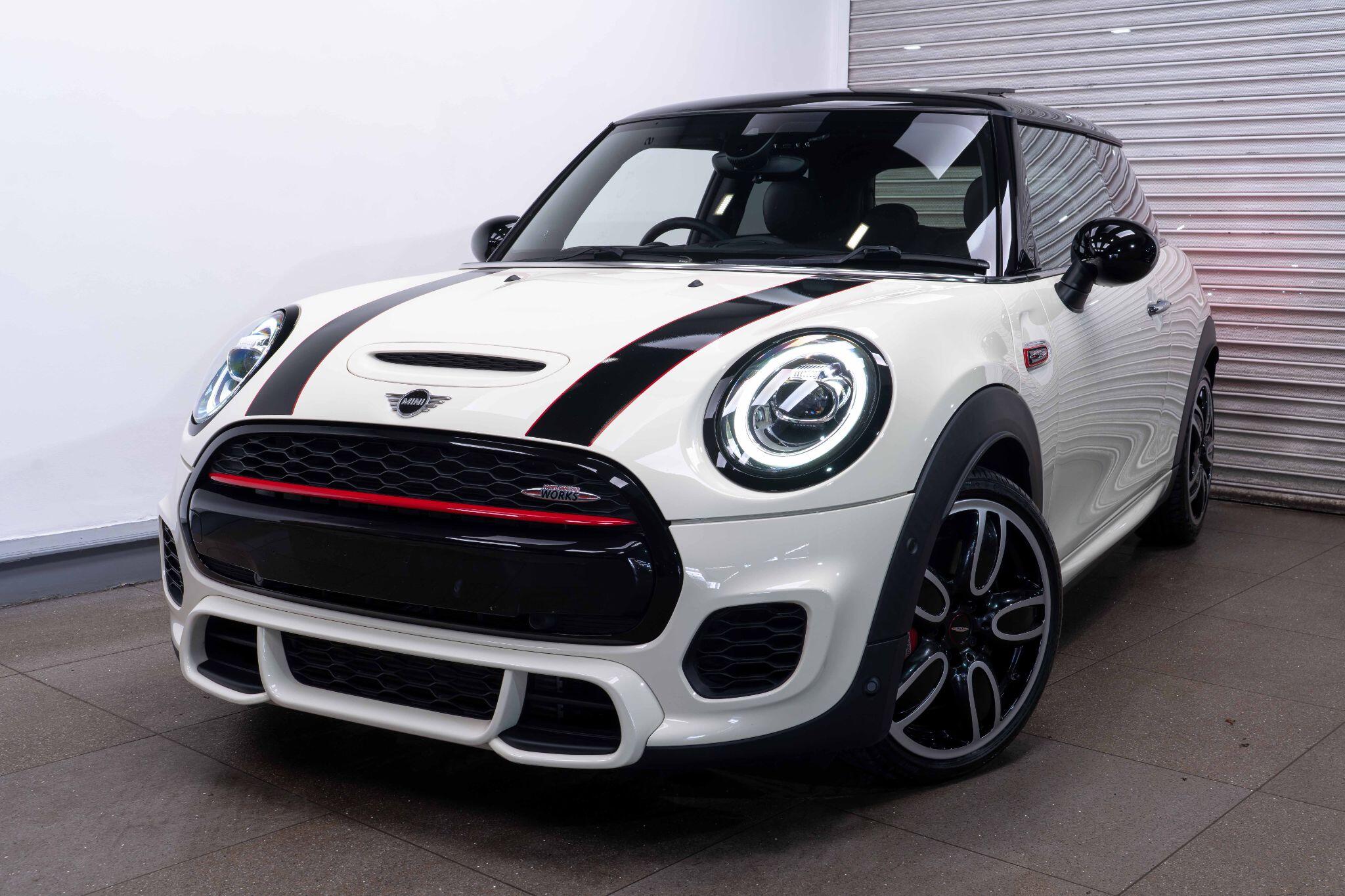 MINI Hatch 2.0 John Cooper Works Auto Euro 6 (s/s) 3dr 3dr Automatic 2026