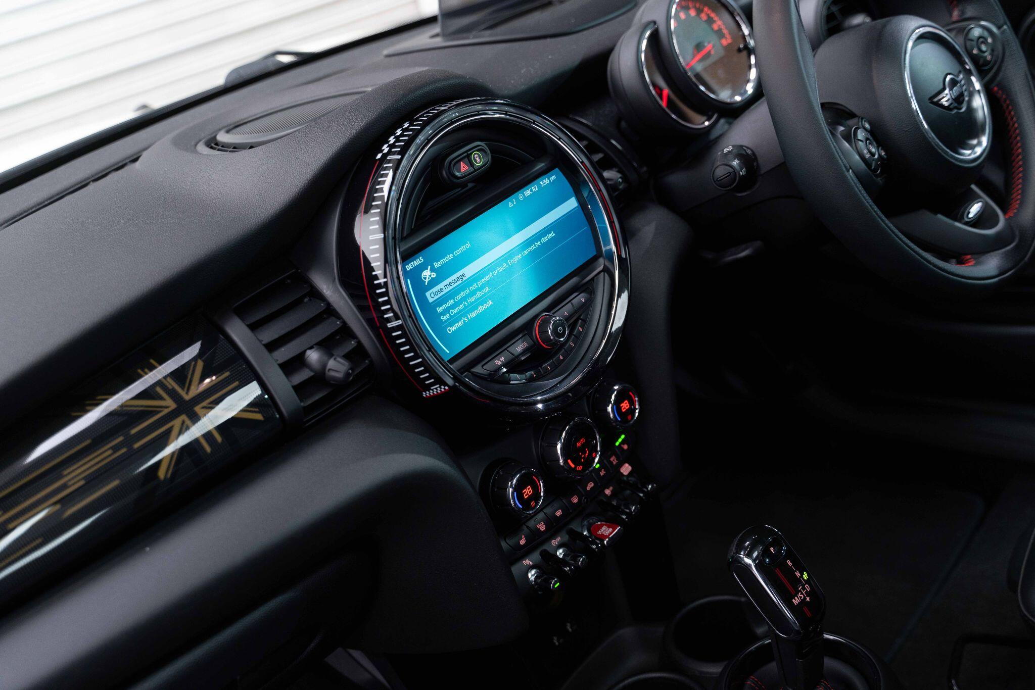 MINI Hatch 2.0 John Cooper Works Auto Euro 6 (s/s) 3dr 3dr Automatic 2026