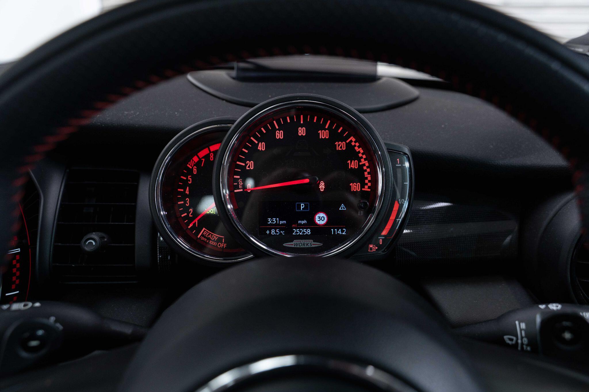 MINI Hatch 2.0 John Cooper Works Auto Euro 6 (s/s) 3dr 3dr Automatic 2026