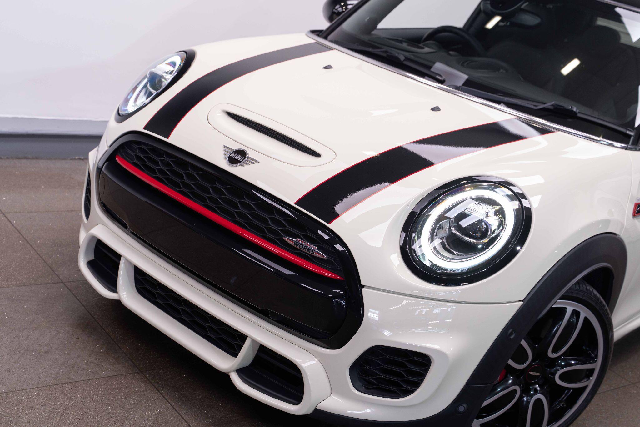 MINI Hatch 2.0 John Cooper Works Auto Euro 6 (s/s) 3dr 3dr Automatic 2026