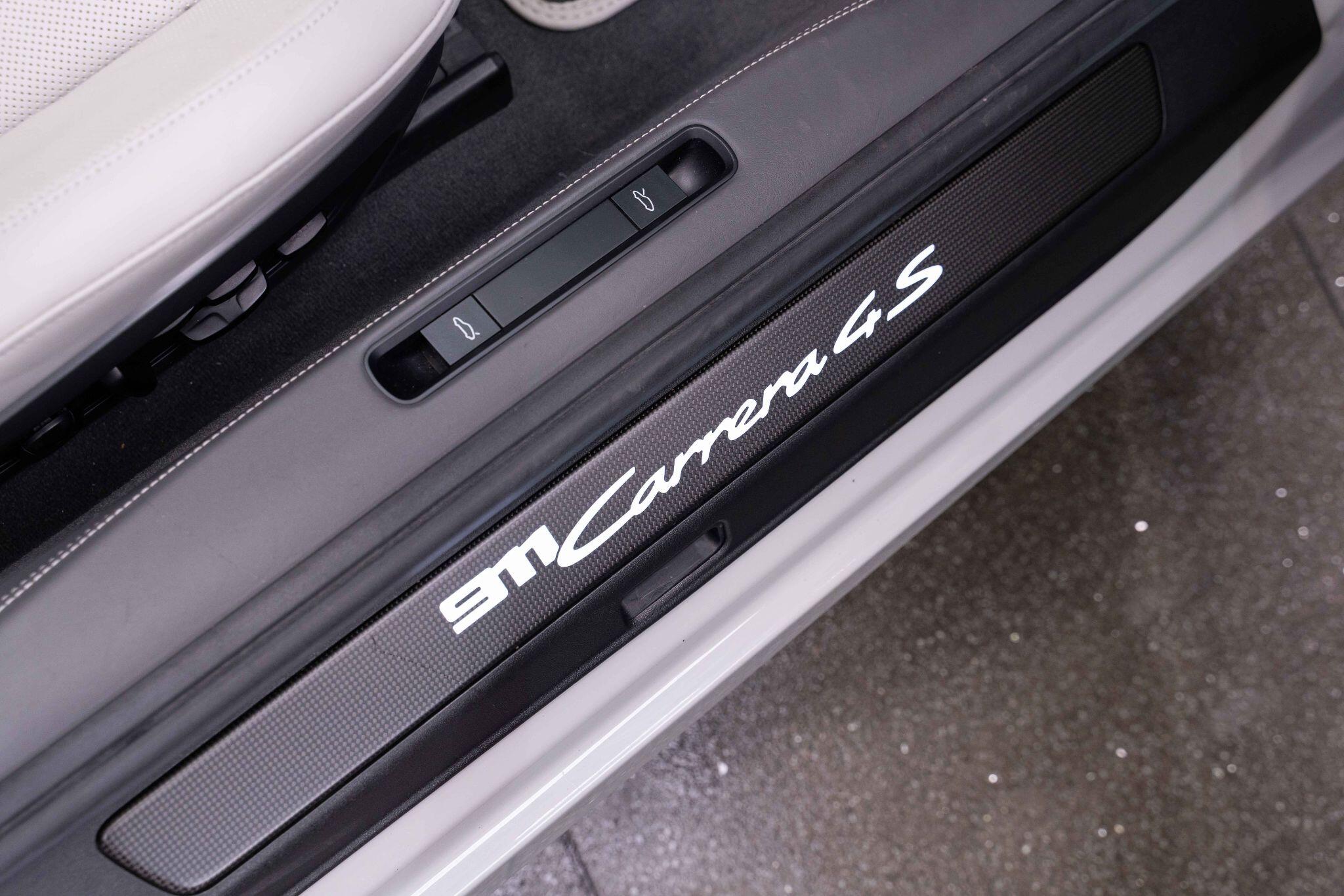 Porsche 911 3.0T 992 Carrera 4S PDK 4WD Euro 6 (s/s) 2dr 2dr Automatic 2026