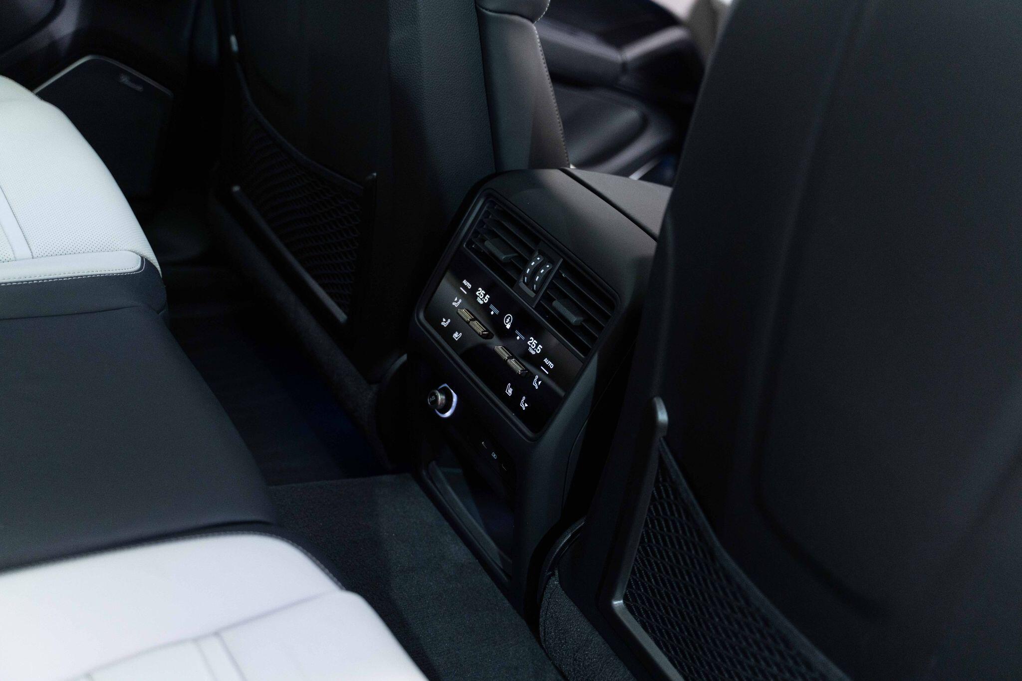 Porsche Cayenne 4.0 V8 E-Hybrid 25.9kWh Turbo TiptronicS 4WD Euro 6 (s/s) 5dr 5dr Automatic 2026
