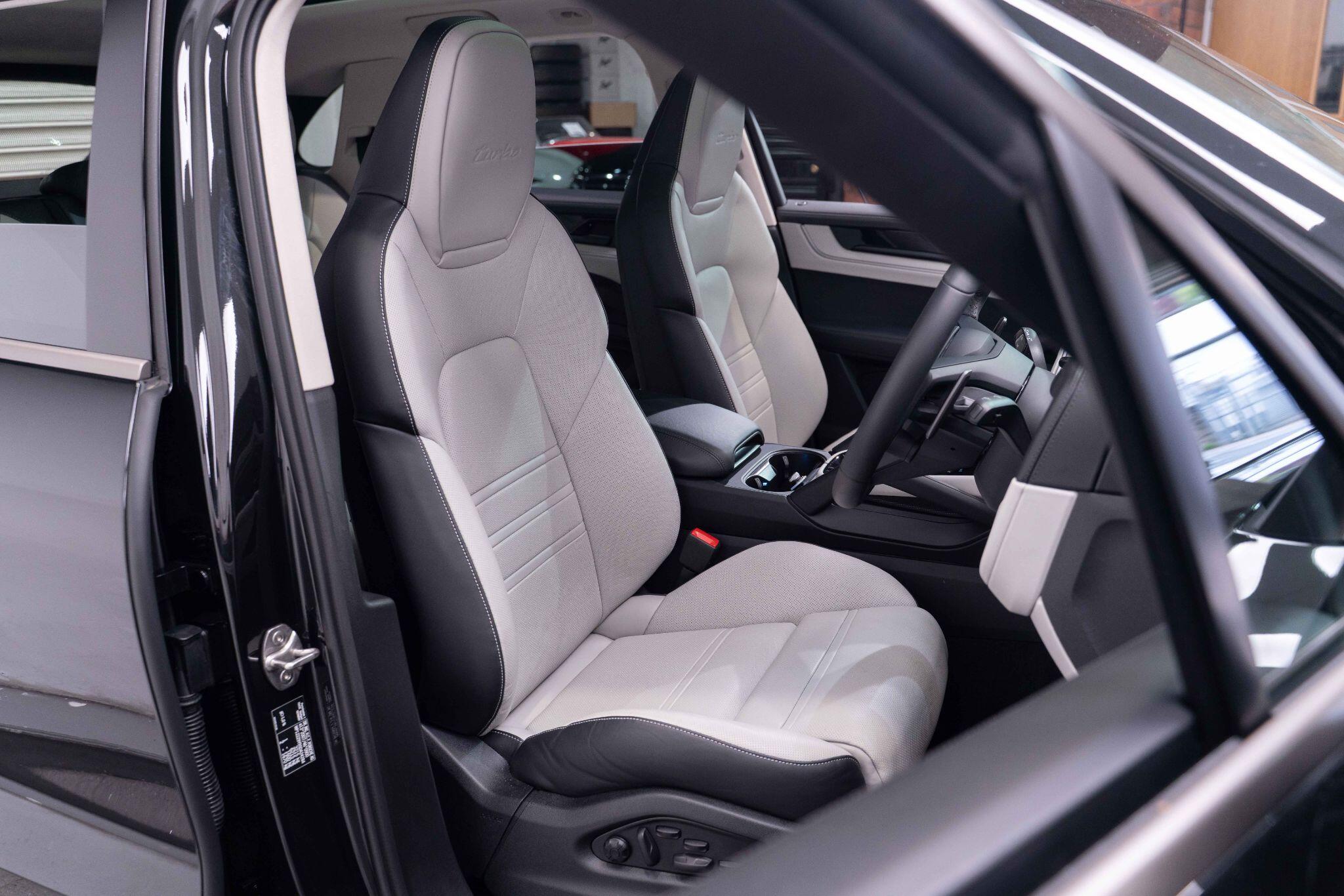 Porsche Cayenne 4.0 V8 E-Hybrid 25.9kWh Turbo TiptronicS 4WD Euro 6 (s/s) 5dr 5dr Automatic 2026