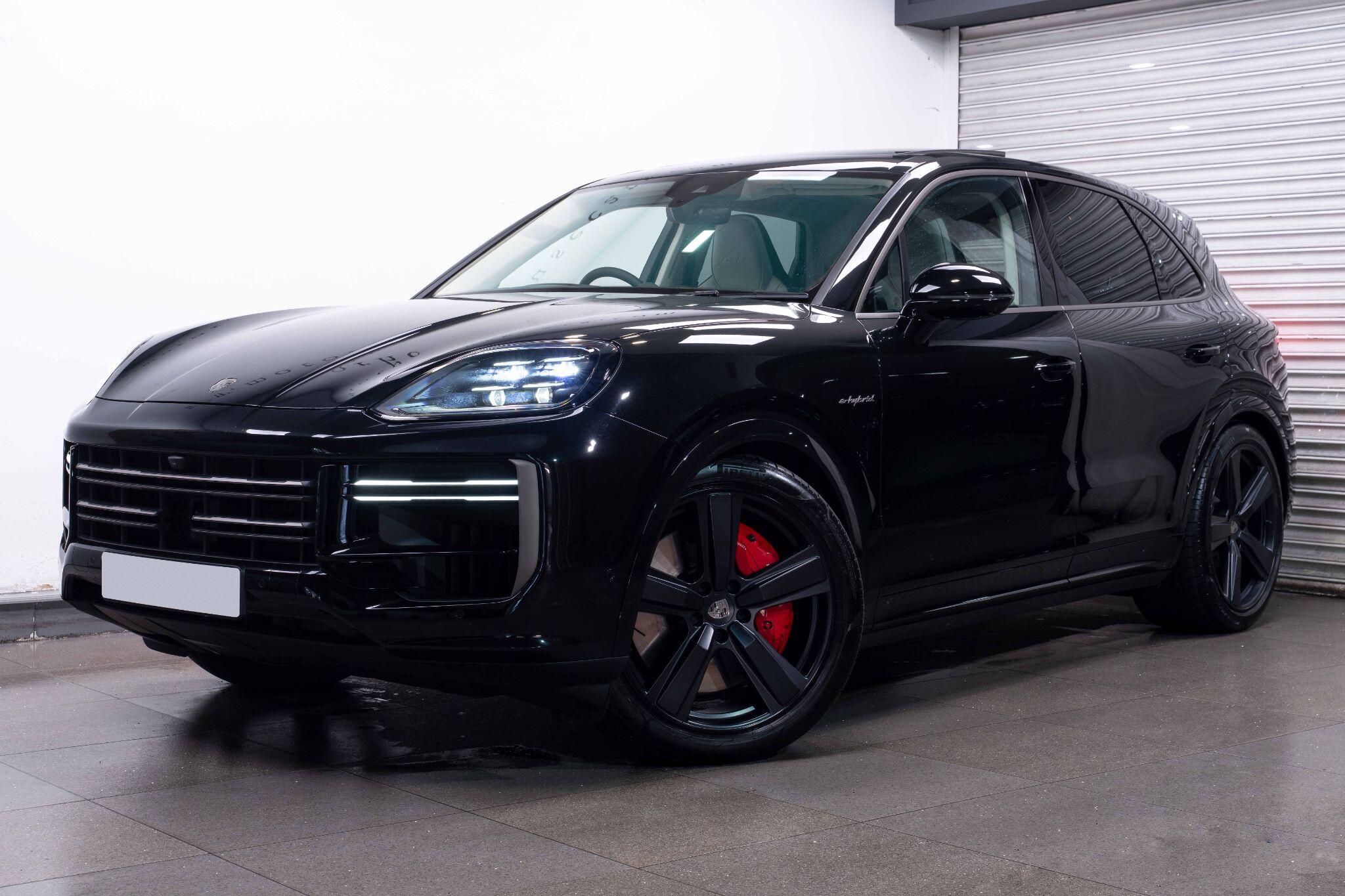 Porsche Cayenne 4.0 V8 E-Hybrid 25.9kWh Turbo TiptronicS 4WD Euro 6 (s/s) 5dr 5dr Automatic 2026