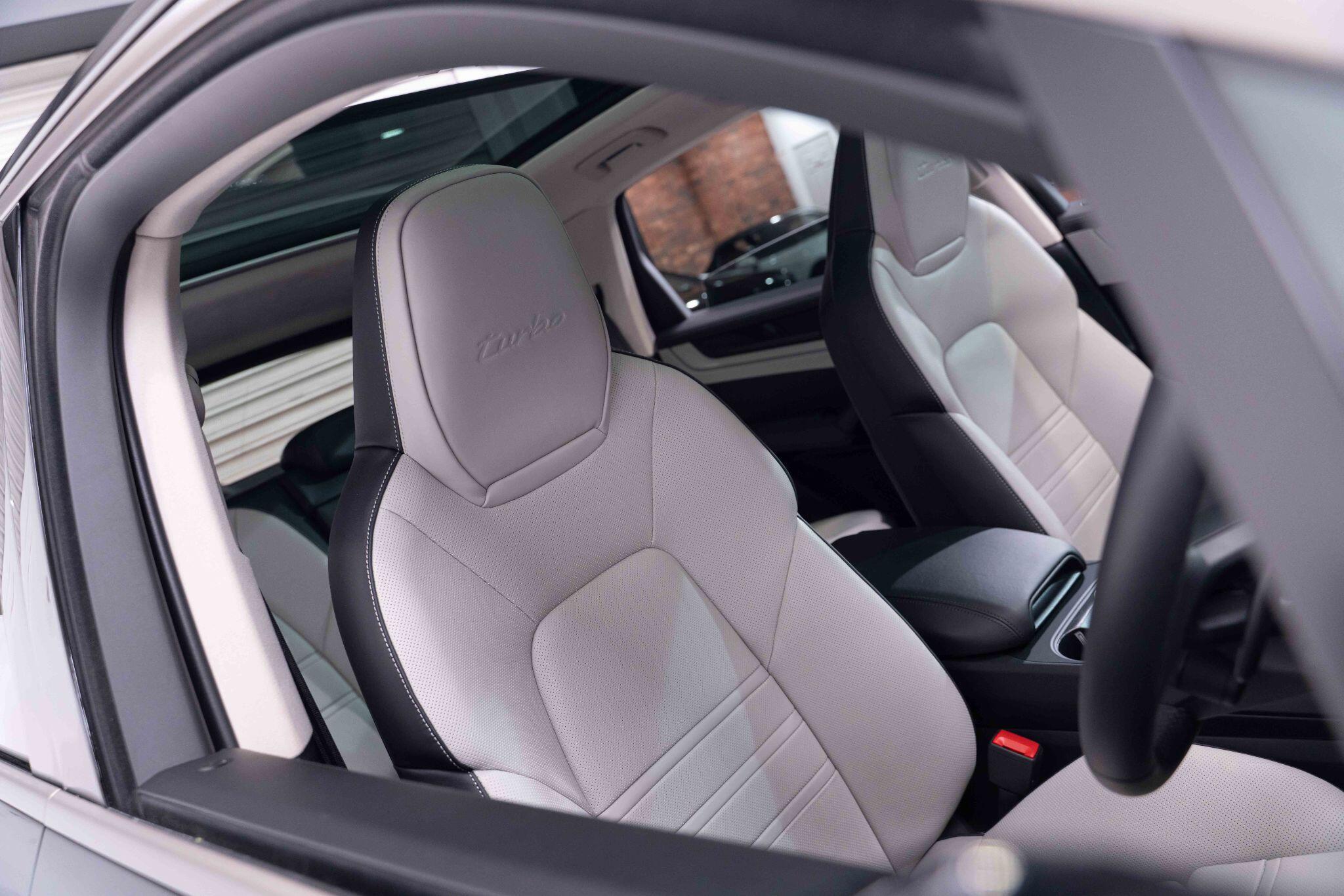 Porsche Cayenne 4.0 V8 E-Hybrid 25.9kWh Turbo TiptronicS 4WD Euro 6 (s/s) 5dr 5dr Automatic 2026
