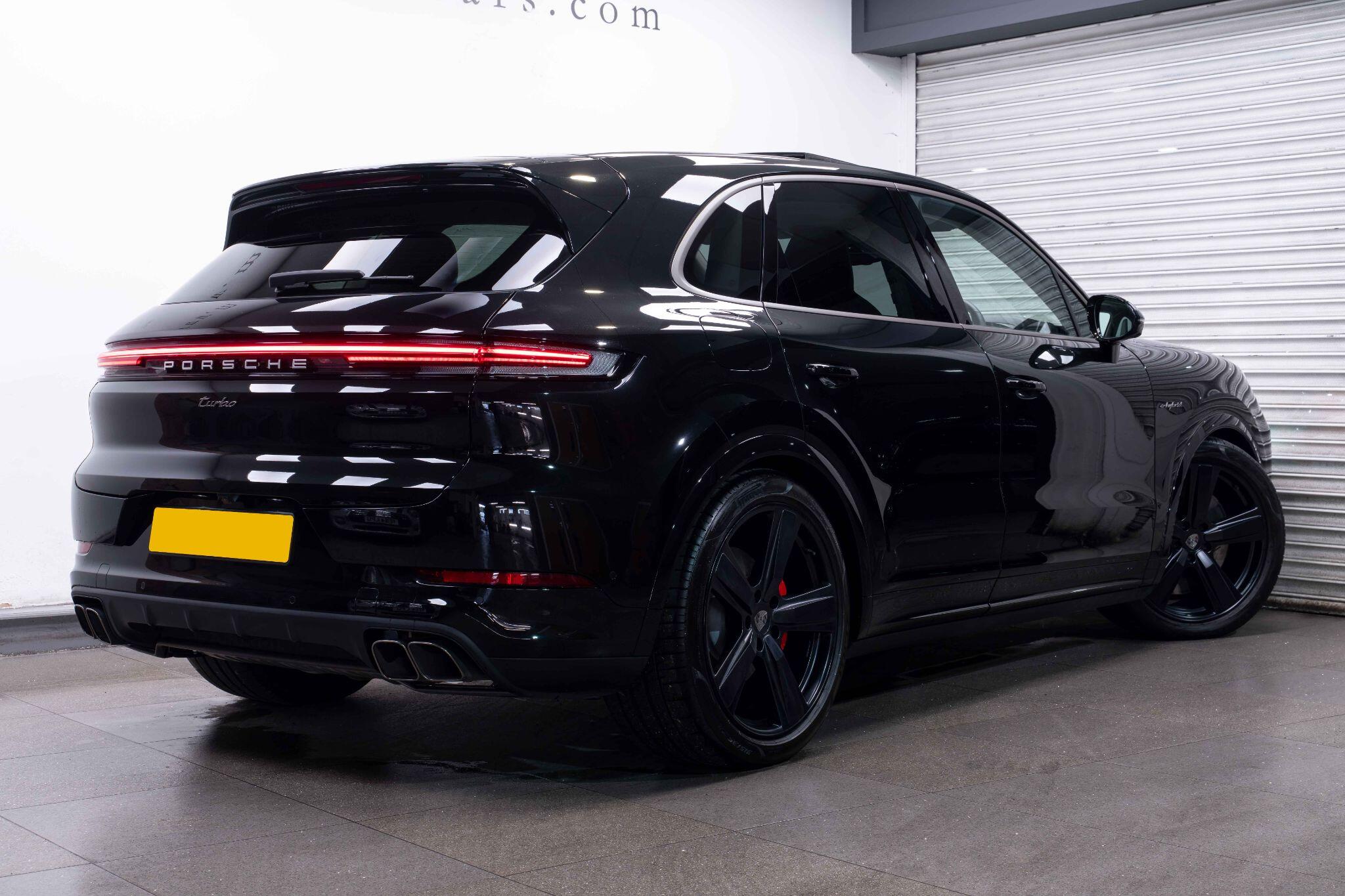 Porsche Cayenne 4.0 V8 E-Hybrid 25.9kWh Turbo TiptronicS 4WD Euro 6 (s/s) 5dr 5dr Automatic 2026