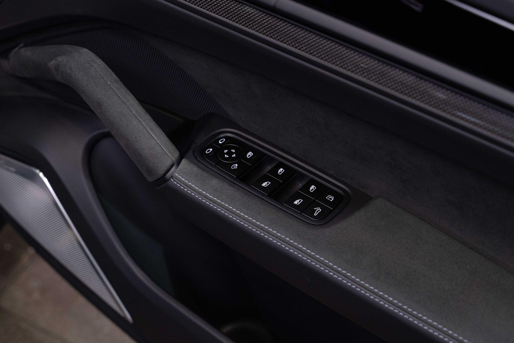Porsche Cayenne 4.0 V8 E-Hybrid 25.9kWh Turbo TiptronicS 4WD Euro 6 (s/s) 5dr 5dr Automatic 2026