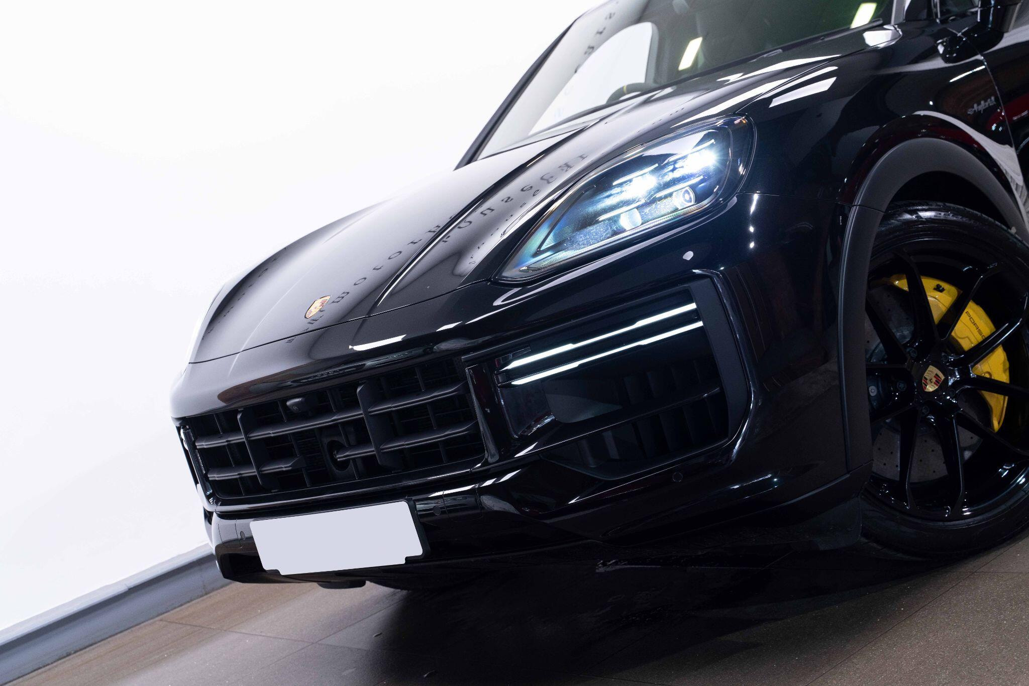 Porsche Cayenne 4.0 V8 E-Hybrid 25.9kWh Turbo TiptronicS 4WD Euro 6 (s/s) 5dr 5dr Automatic 2026