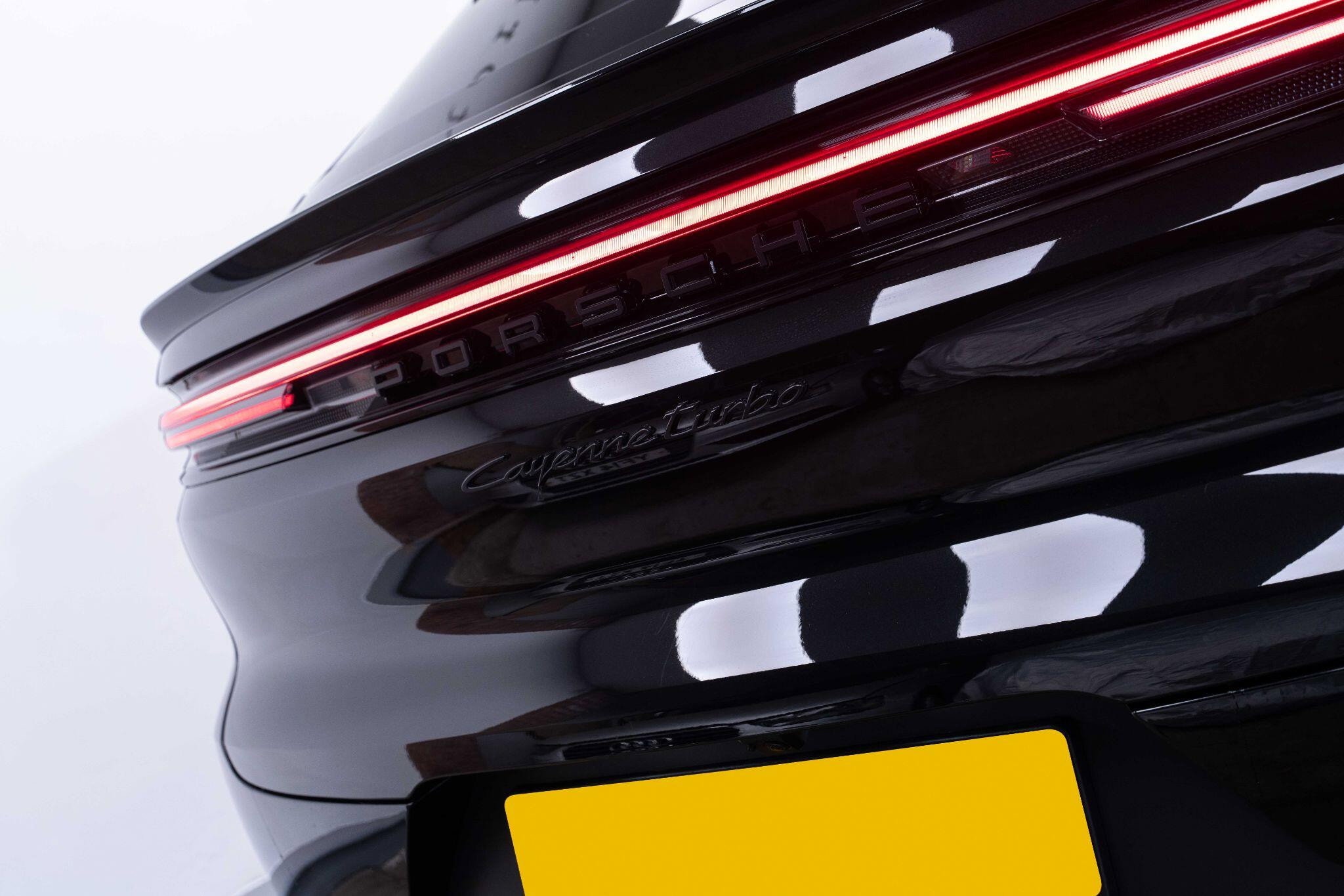 Porsche Cayenne 4.0 V8 E-Hybrid 25.9kWh Turbo TiptronicS 4WD Euro 6 (s/s) 5dr 5dr Automatic 2026