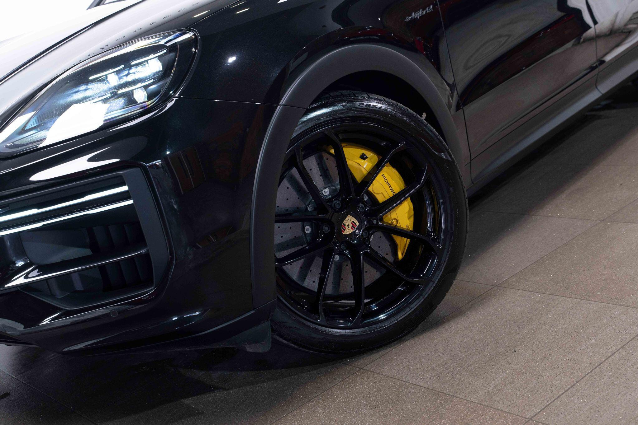 Porsche Cayenne 4.0 V8 E-Hybrid 25.9kWh Turbo TiptronicS 4WD Euro 6 (s/s) 5dr 5dr Automatic 2026