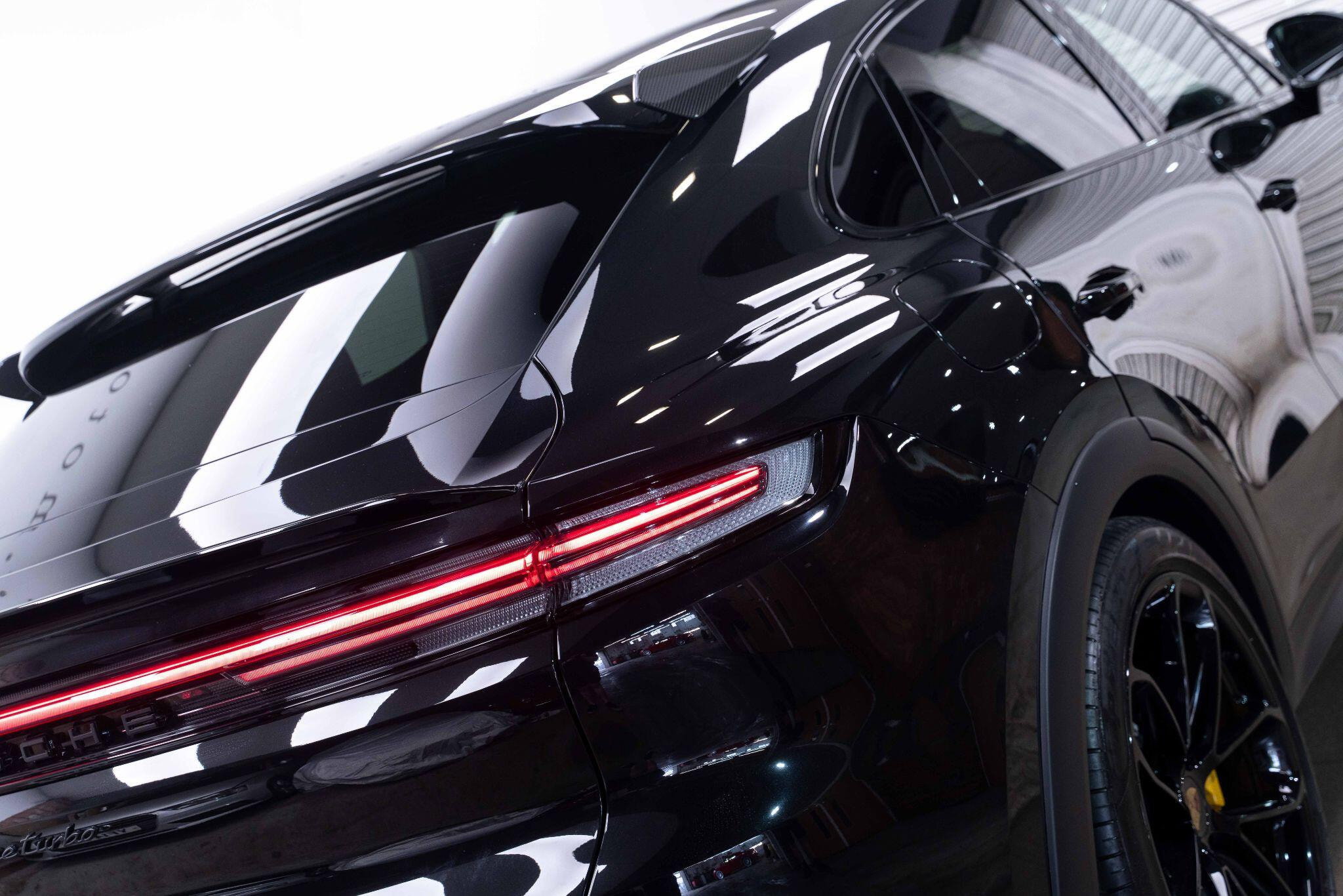 Porsche Cayenne 4.0 V8 E-Hybrid 25.9kWh Turbo TiptronicS 4WD Euro 6 (s/s) 5dr 5dr Automatic 2026