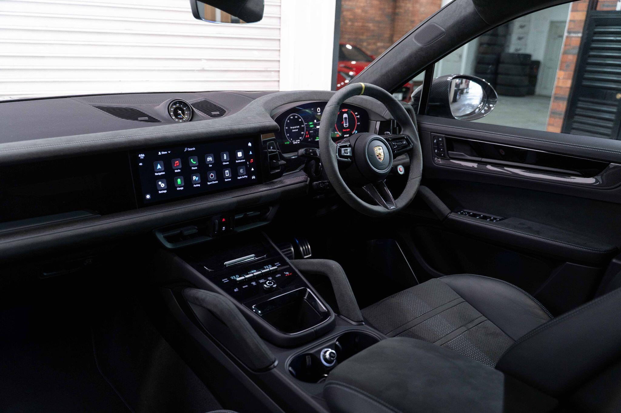 Porsche Cayenne 4.0 V8 E-Hybrid 25.9kWh Turbo TiptronicS 4WD Euro 6 (s/s) 5dr 5dr Automatic 2026
