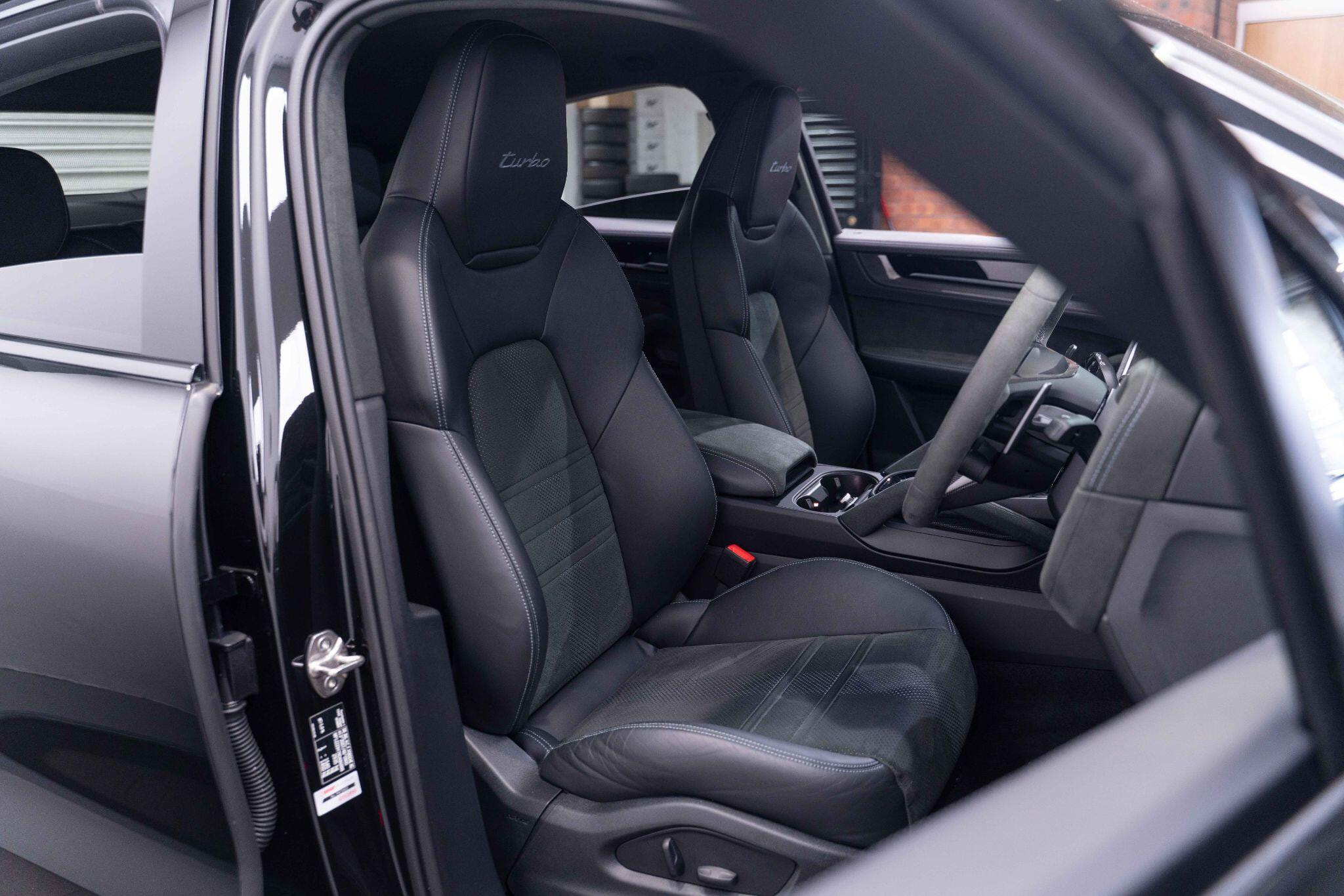 Porsche Cayenne 4.0 V8 E-Hybrid 25.9kWh Turbo TiptronicS 4WD Euro 6 (s/s) 5dr 5dr Automatic 2026