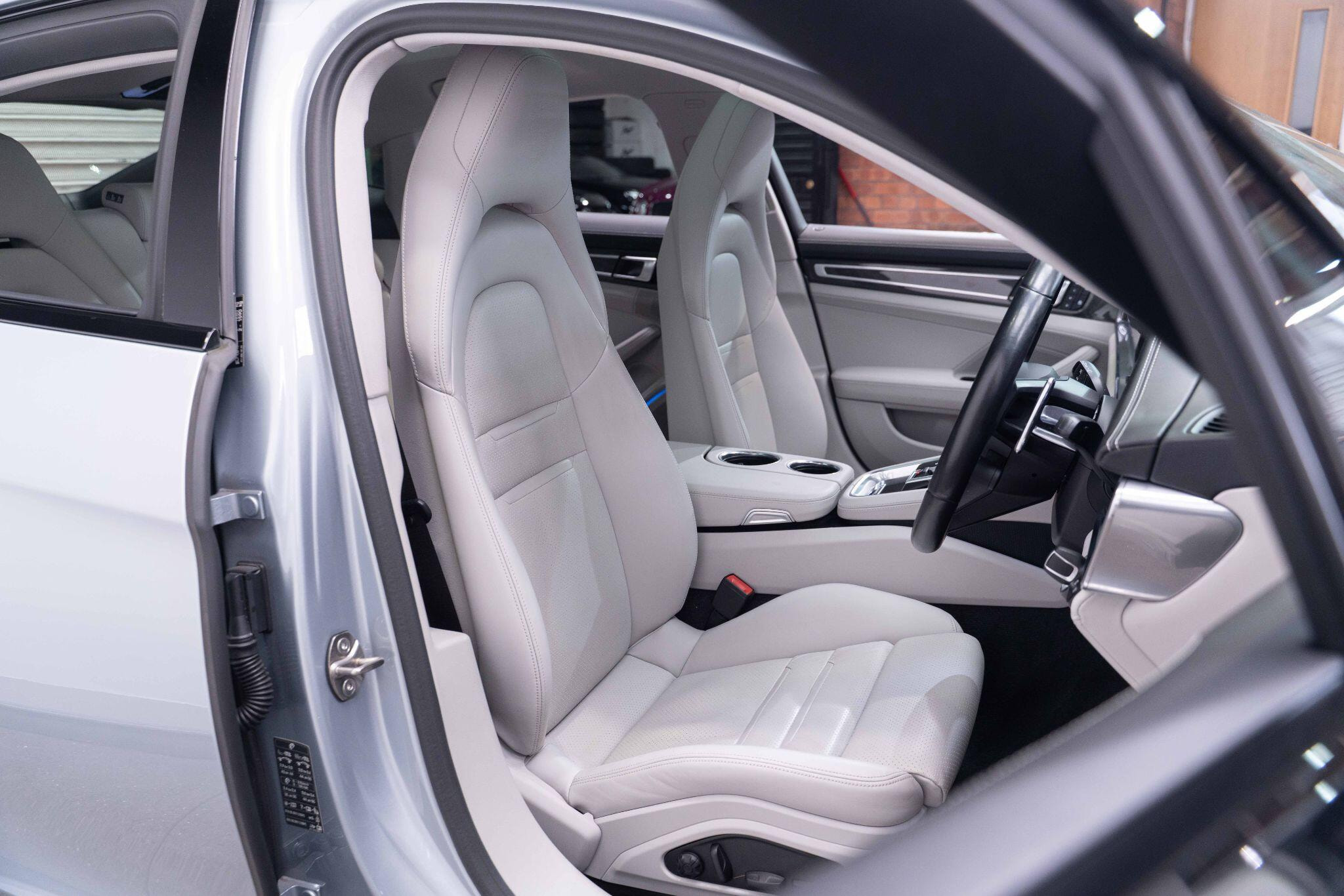 Porsche Panamera 2.9 V6 E-Hybrid 17.9kWh 4S Saloon PDK 4WD Euro 6 (s/s) 5dr (7.2 kW Charger) 5dr Automatic 2026