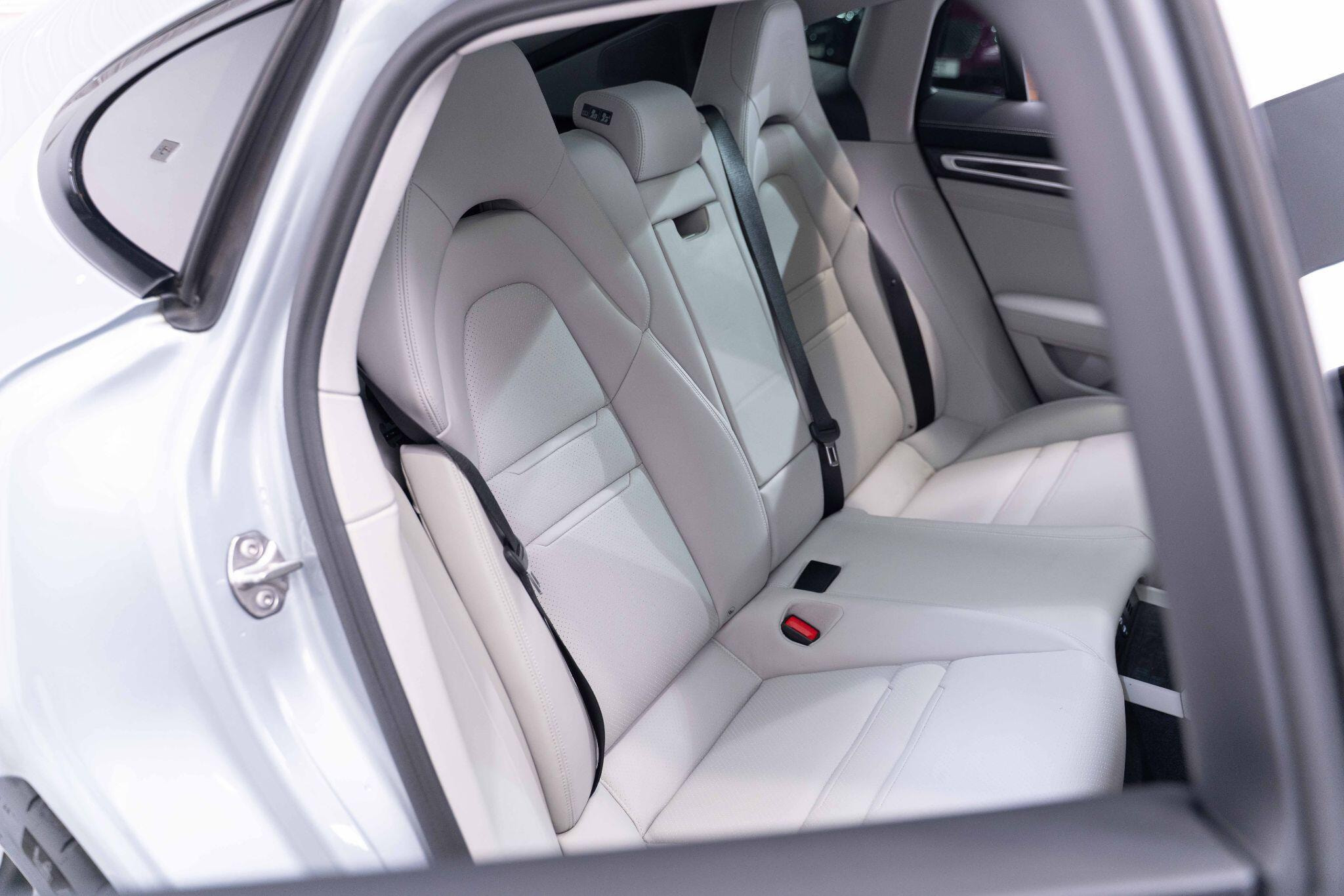 Porsche Panamera 2.9 V6 E-Hybrid 17.9kWh 4S Saloon PDK 4WD Euro 6 (s/s) 5dr (7.2 kW Charger) 5dr Automatic 2026