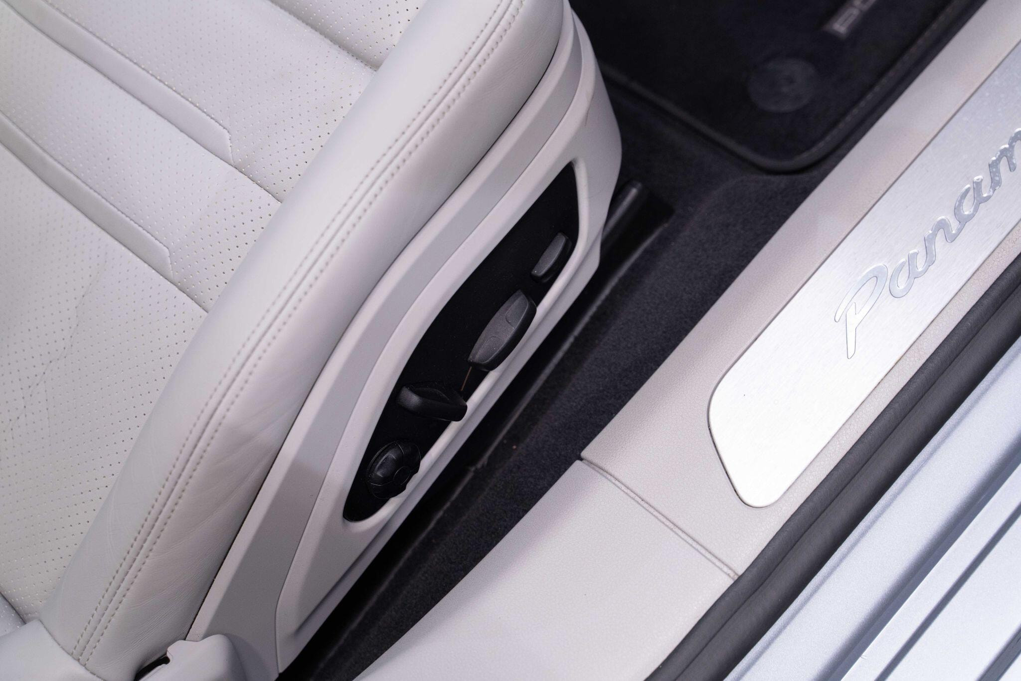 Porsche Panamera 2.9 V6 E-Hybrid 17.9kWh 4S Saloon PDK 4WD Euro 6 (s/s) 5dr (7.2 kW Charger) 5dr Automatic 2026