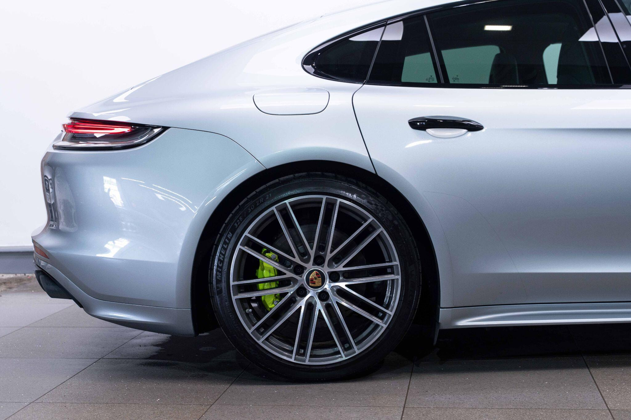 Porsche Panamera 2.9 V6 E-Hybrid 17.9kWh 4S Saloon PDK 4WD Euro 6 (s/s) 5dr (7.2 kW Charger) 5dr Automatic 2026