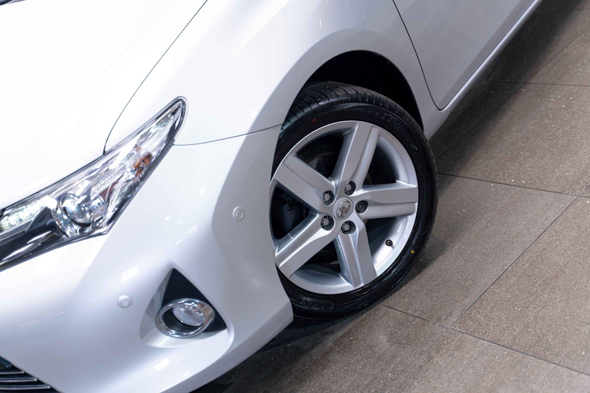 Toyota Auris 1.6 V-Matic Excel Euro 5 5dr 5dr Manual 2026