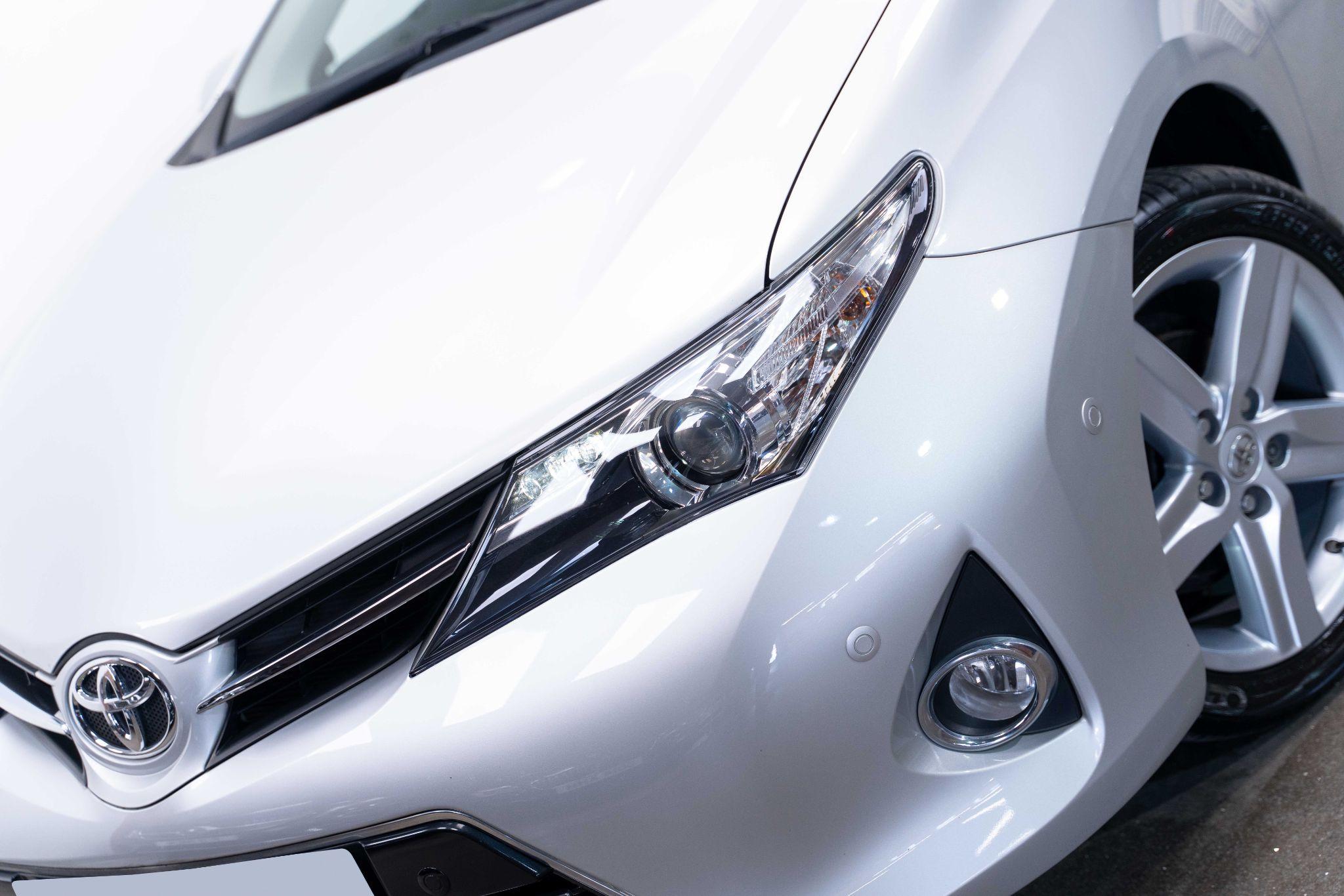 Toyota Auris 1.6 V-Matic Excel Euro 5 5dr 5dr Manual 2026