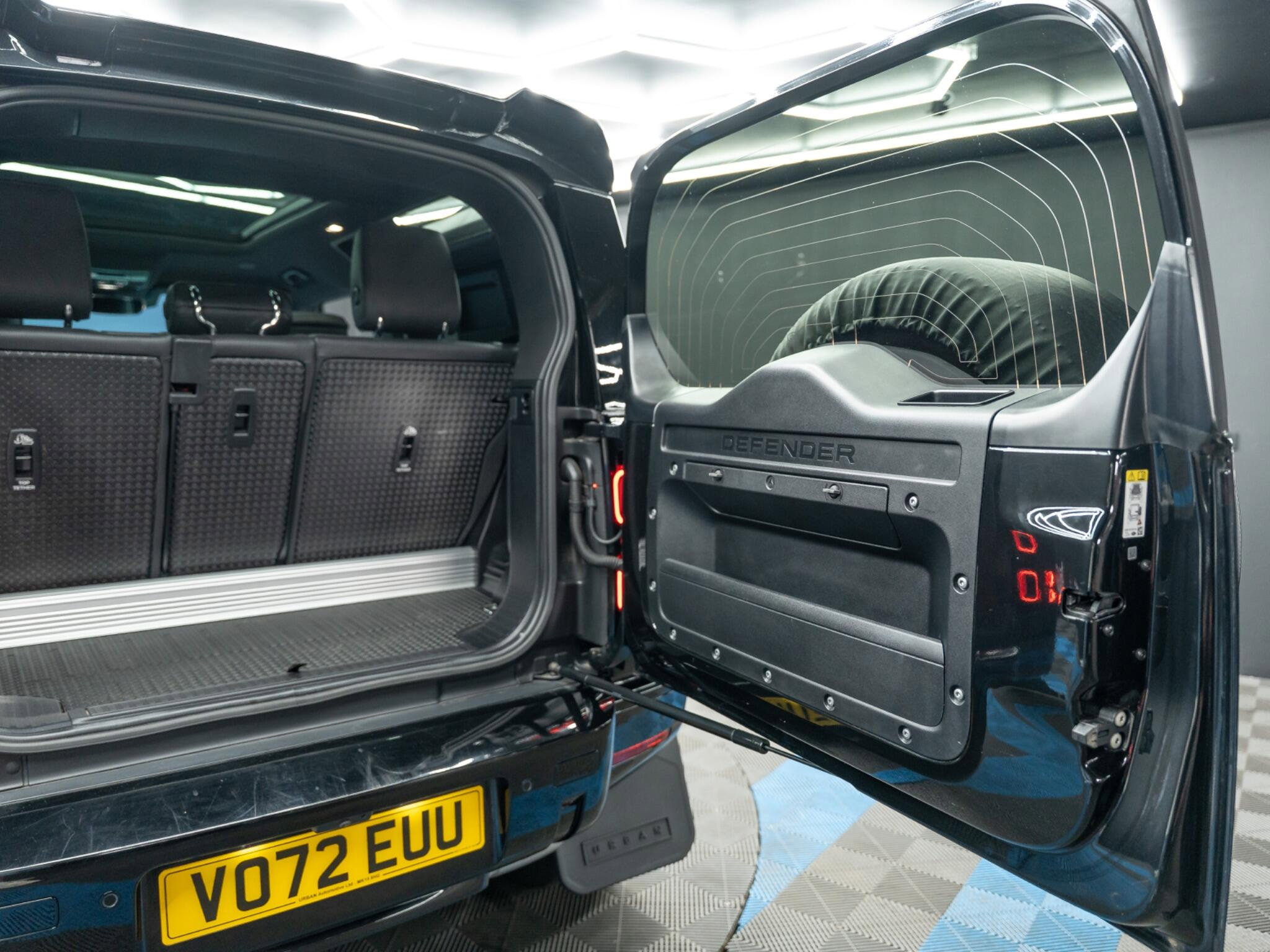 Land Rover Defender 90 3.0 D250 MHEV HSE Auto 4WD Euro 6 (s/s) 3dr 3dr Automatic 2026