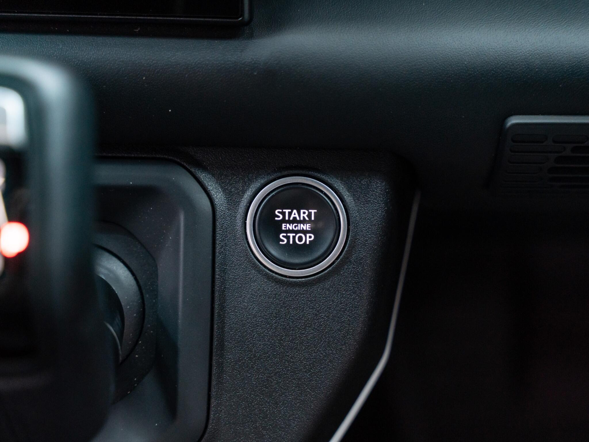 Land Rover Defender 90 3.0 D250 MHEV HSE Auto 4WD Euro 6 (s/s) 3dr 3dr Automatic 2026