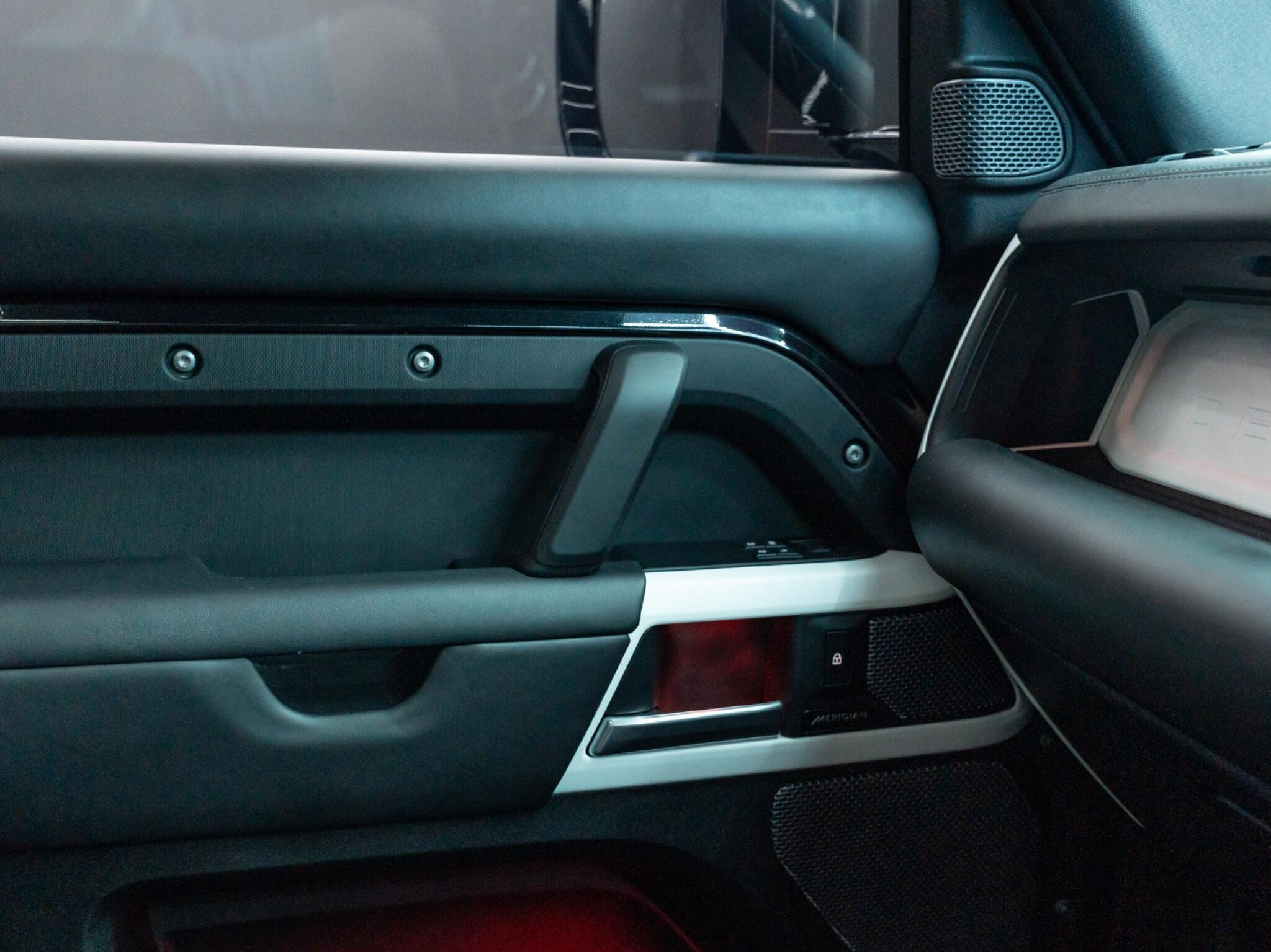 Land Rover Defender 90 3.0 D250 MHEV HSE Auto 4WD Euro 6 (s/s) 3dr 3dr Automatic 2026