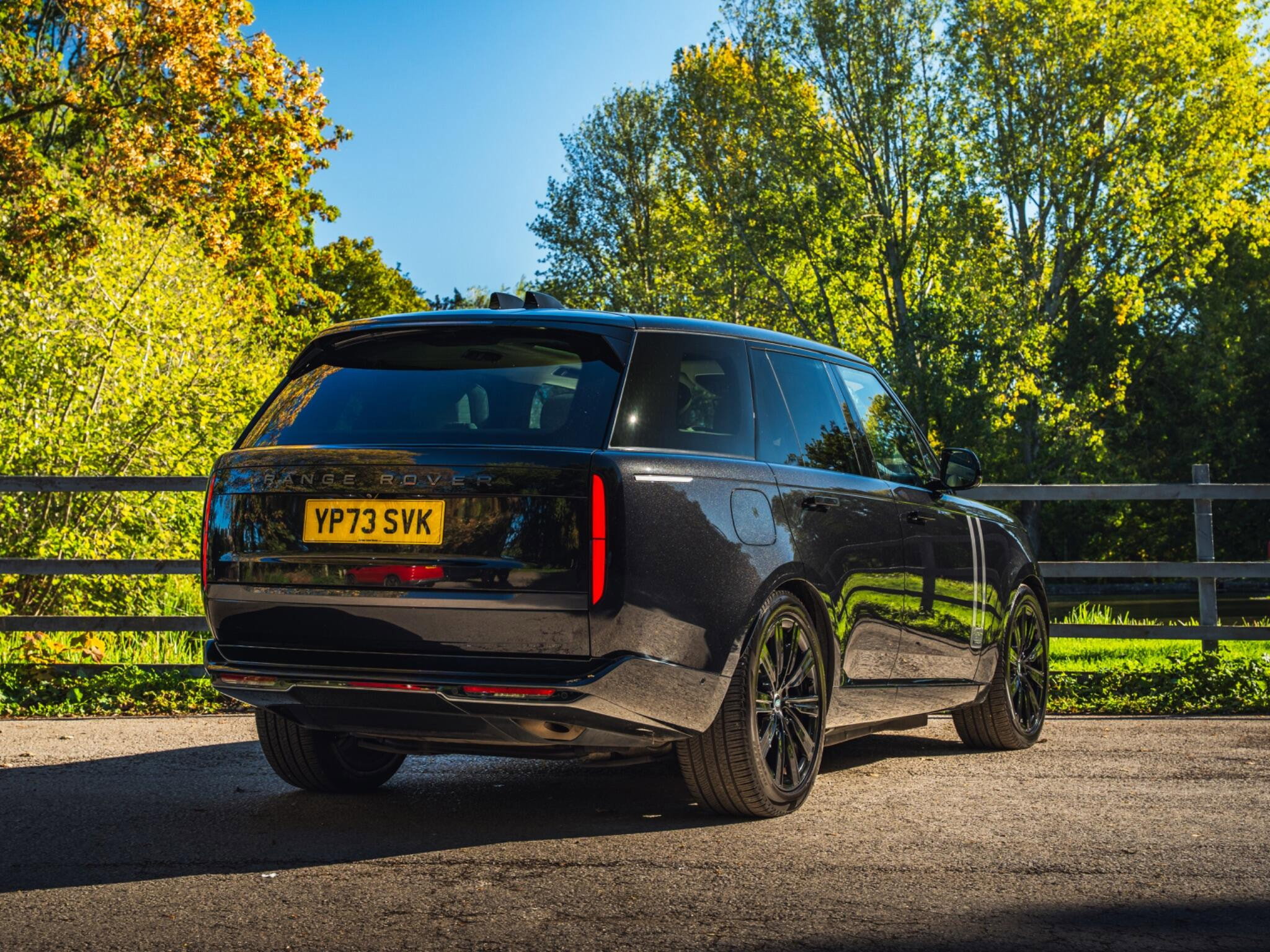 Land Rover Range Rover 3.0 P550e 38.2kWh Autobiography Auto 4WD Euro 6 (s/s) 5dr 5dr Automatic 2026