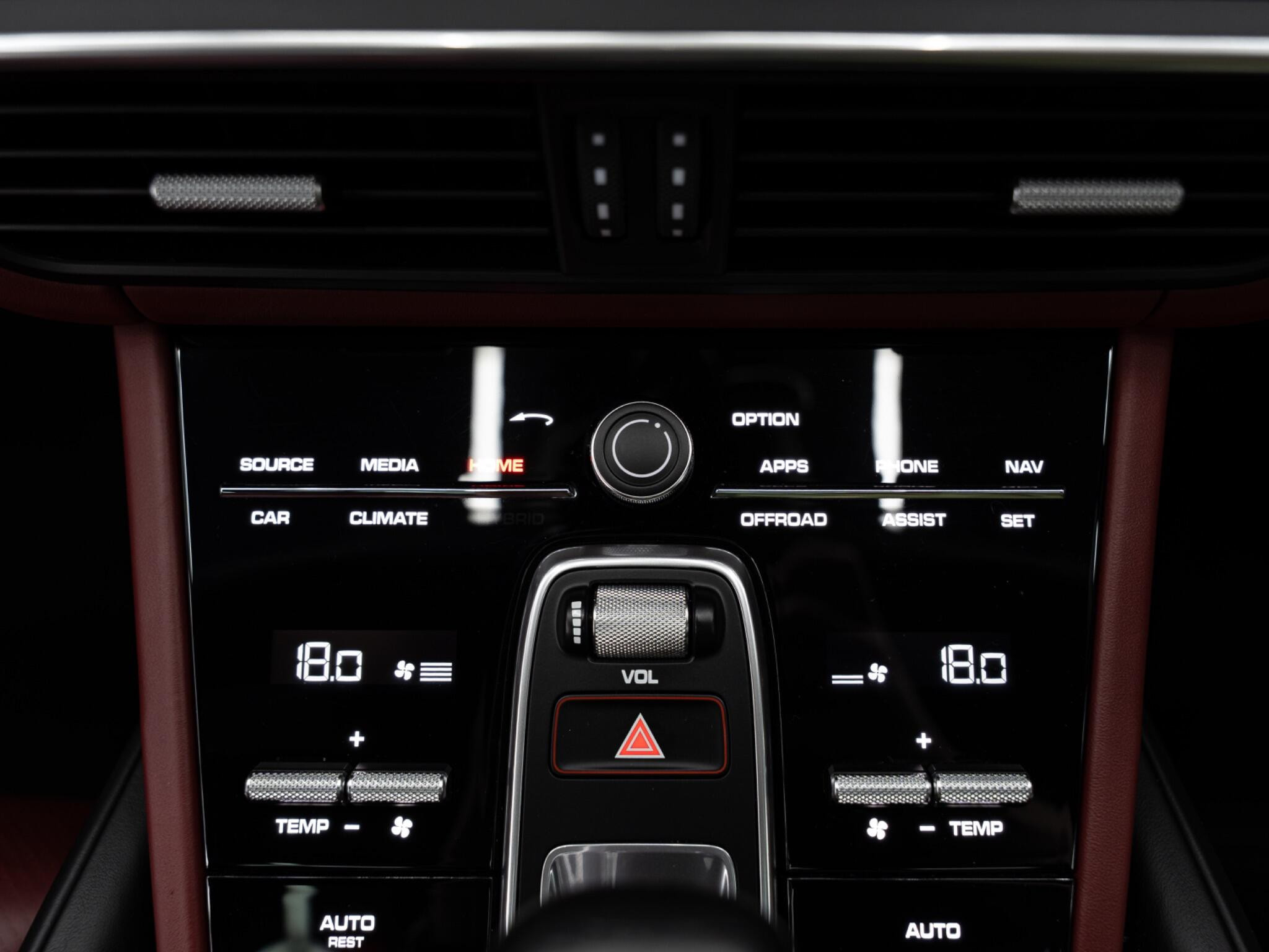 Porsche Cayenne 3.0 V6 E-Hybrid 17.9kWh TiptronicS 4WD Euro 6 (s/s) 5dr (3.6kW Charger) 5dr Automatic 2026
