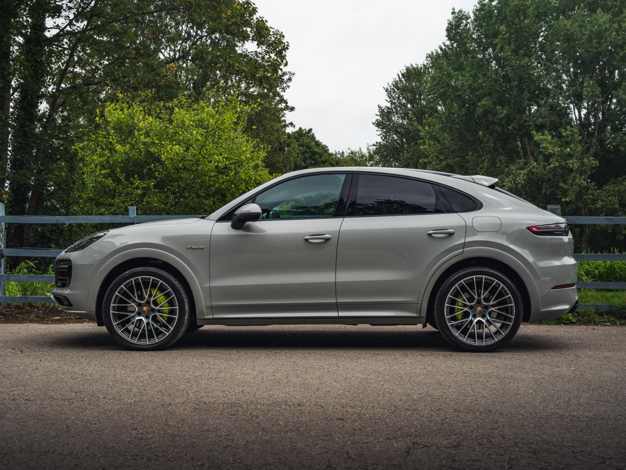 Porsche Cayenne 3.0 V6 E-Hybrid 17.9kWh TiptronicS 4WD Euro 6 (s/s) 5dr (3.6kW Charger) 5dr Automatic 2026