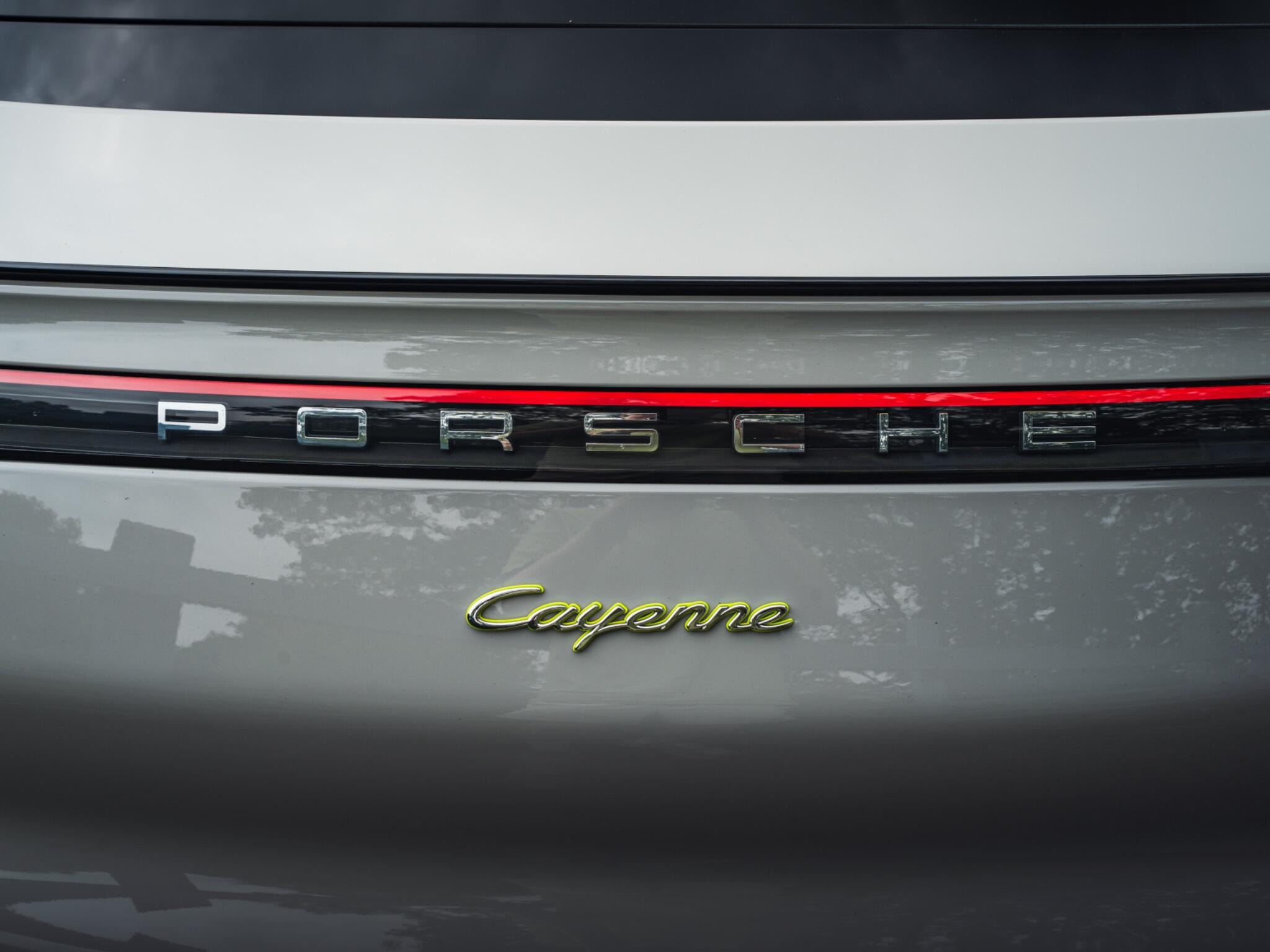 Porsche Cayenne 3.0 V6 E-Hybrid 17.9kWh TiptronicS 4WD Euro 6 (s/s) 5dr (3.6kW Charger) 5dr Automatic 2026