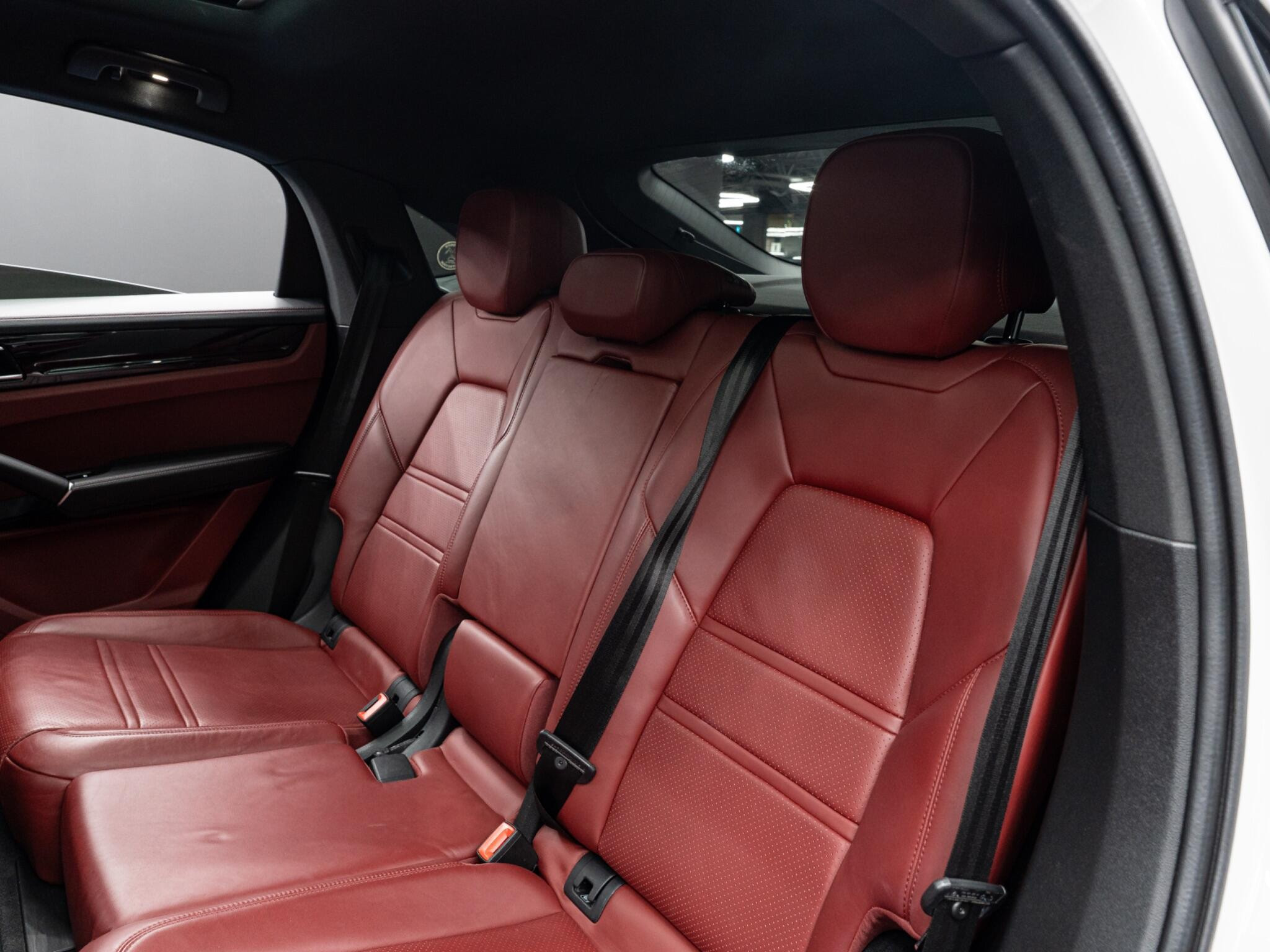 Porsche Cayenne 3.0 V6 E-Hybrid 17.9kWh TiptronicS 4WD Euro 6 (s/s) 5dr (3.6kW Charger) 5dr Automatic 2026