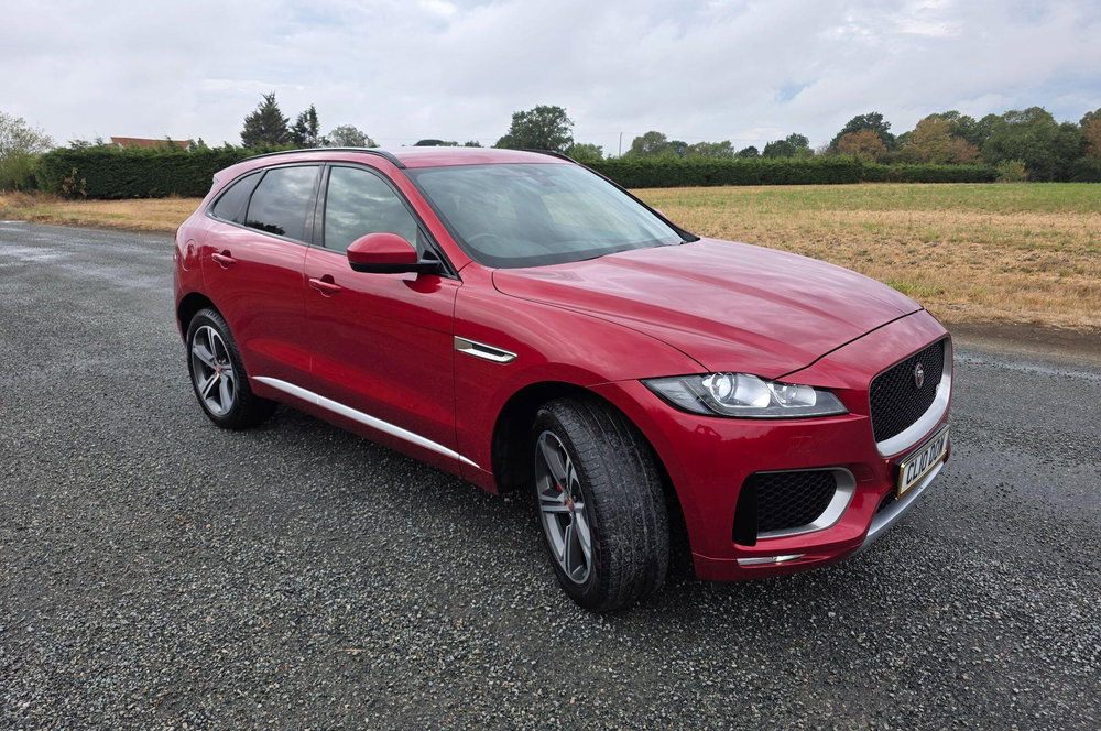 Jaguar F-PACE