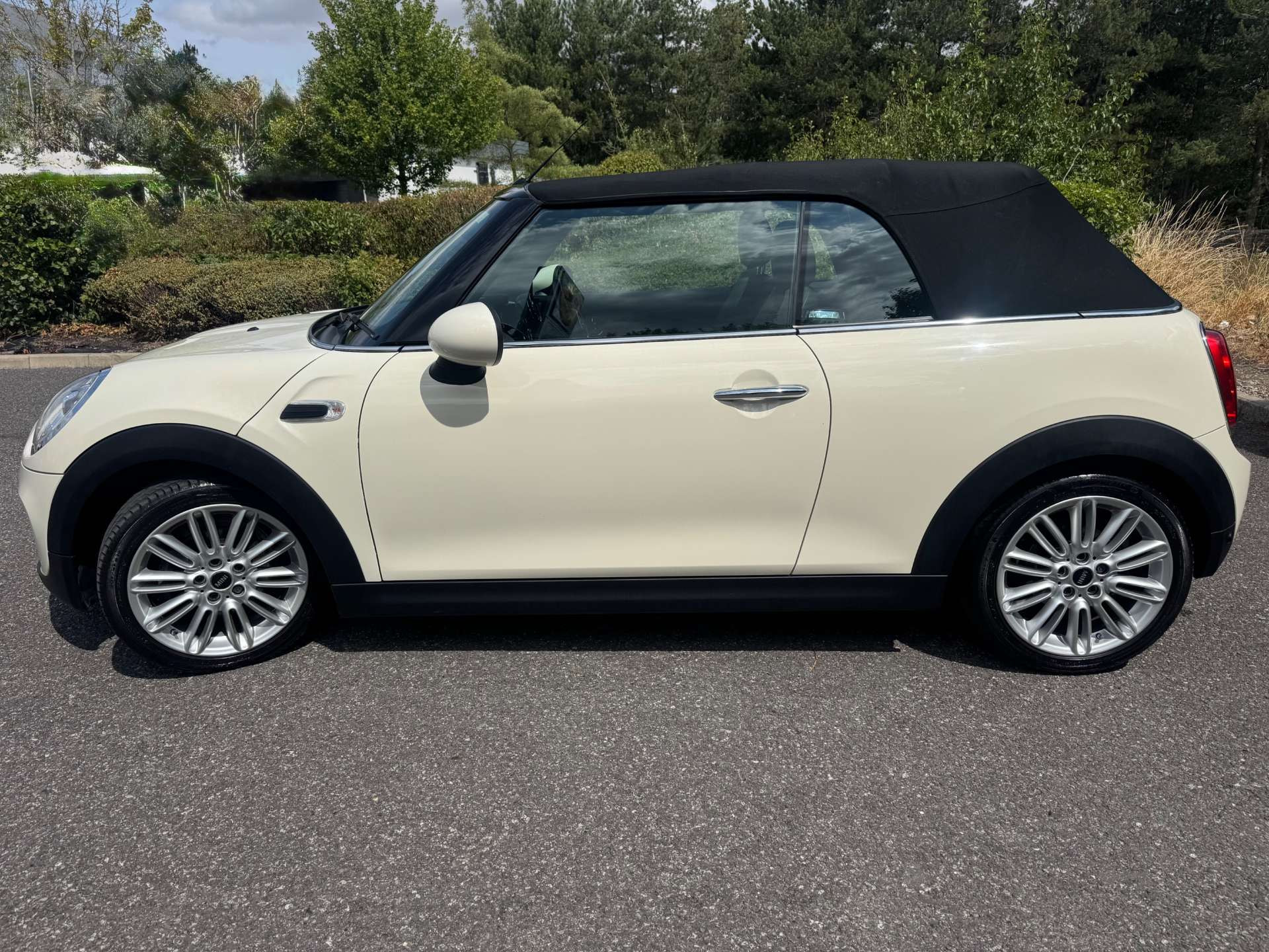MINI Convertible 1.5 Cooper 2dr 2dr Manual 2026