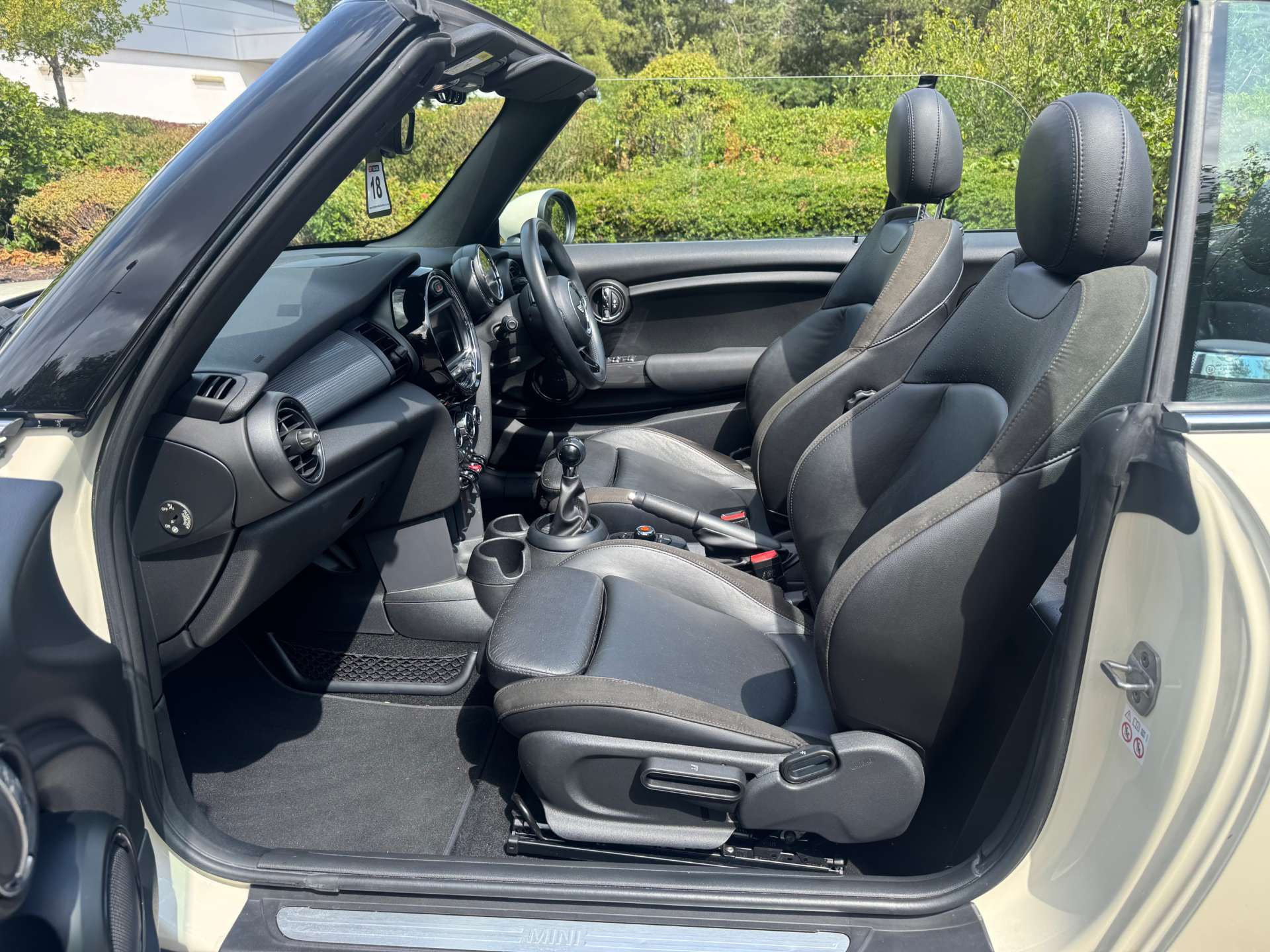 MINI Convertible 1.5 Cooper 2dr 2dr Manual 2026