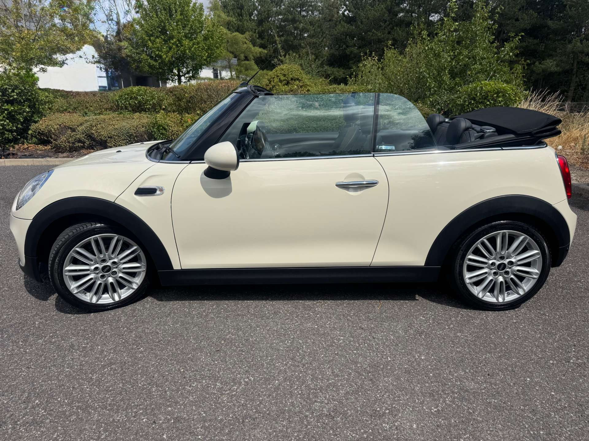 MINI Convertible 1.5 Cooper 2dr 2dr Manual 2026